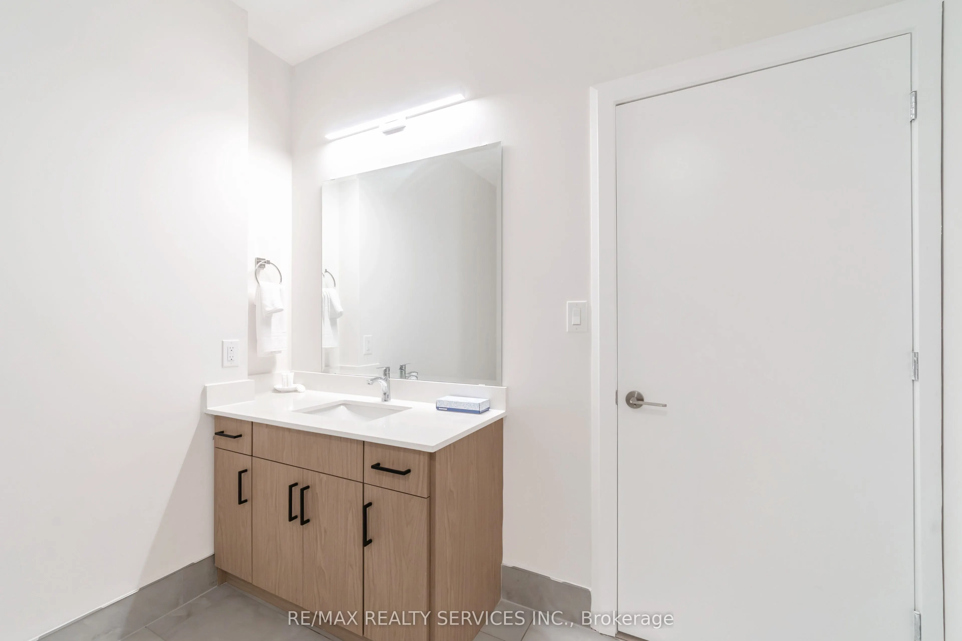 30 DEAN PARK Road, ##9