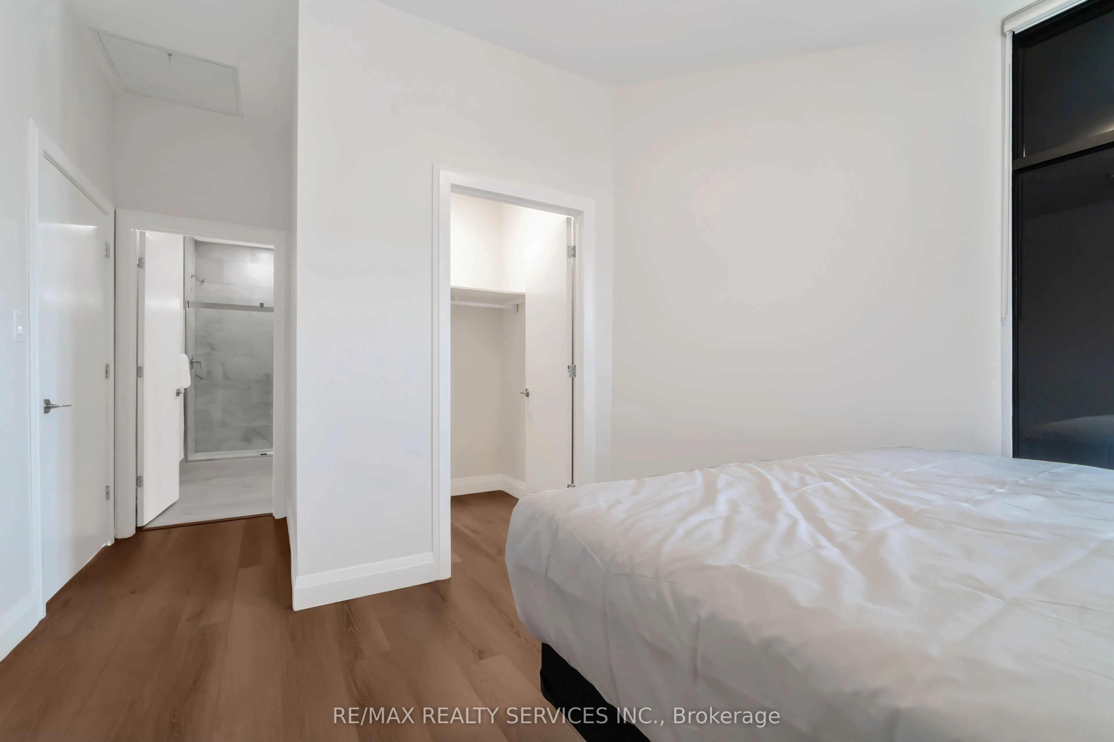 30 DEAN PARK Road, ##9