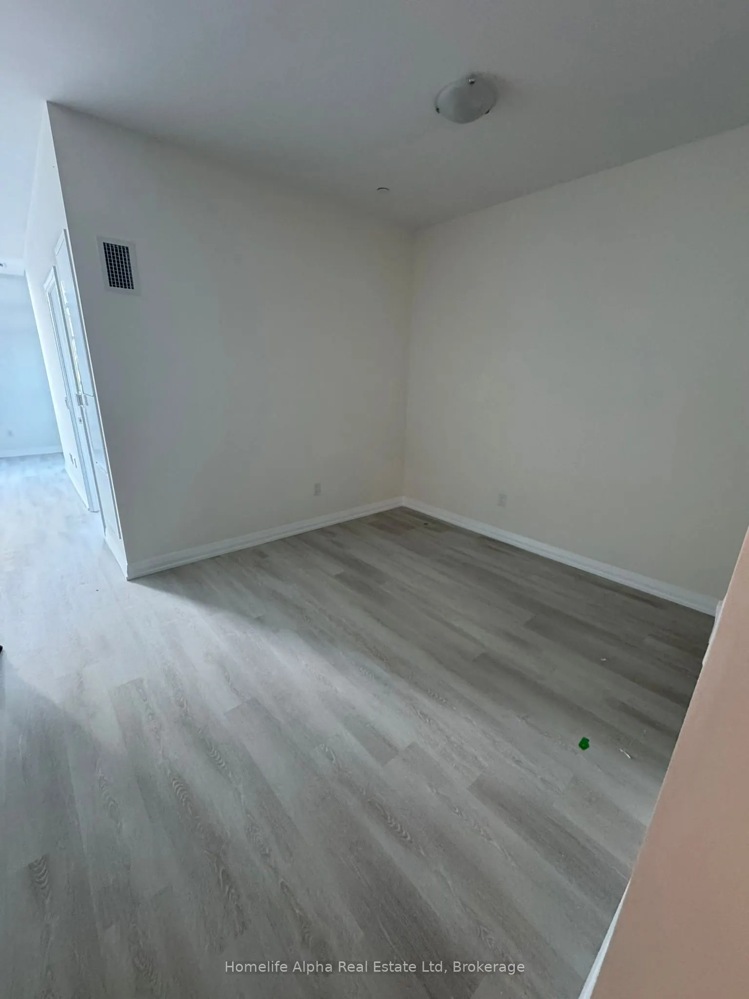 3260 Sheppard Avenue E, #202