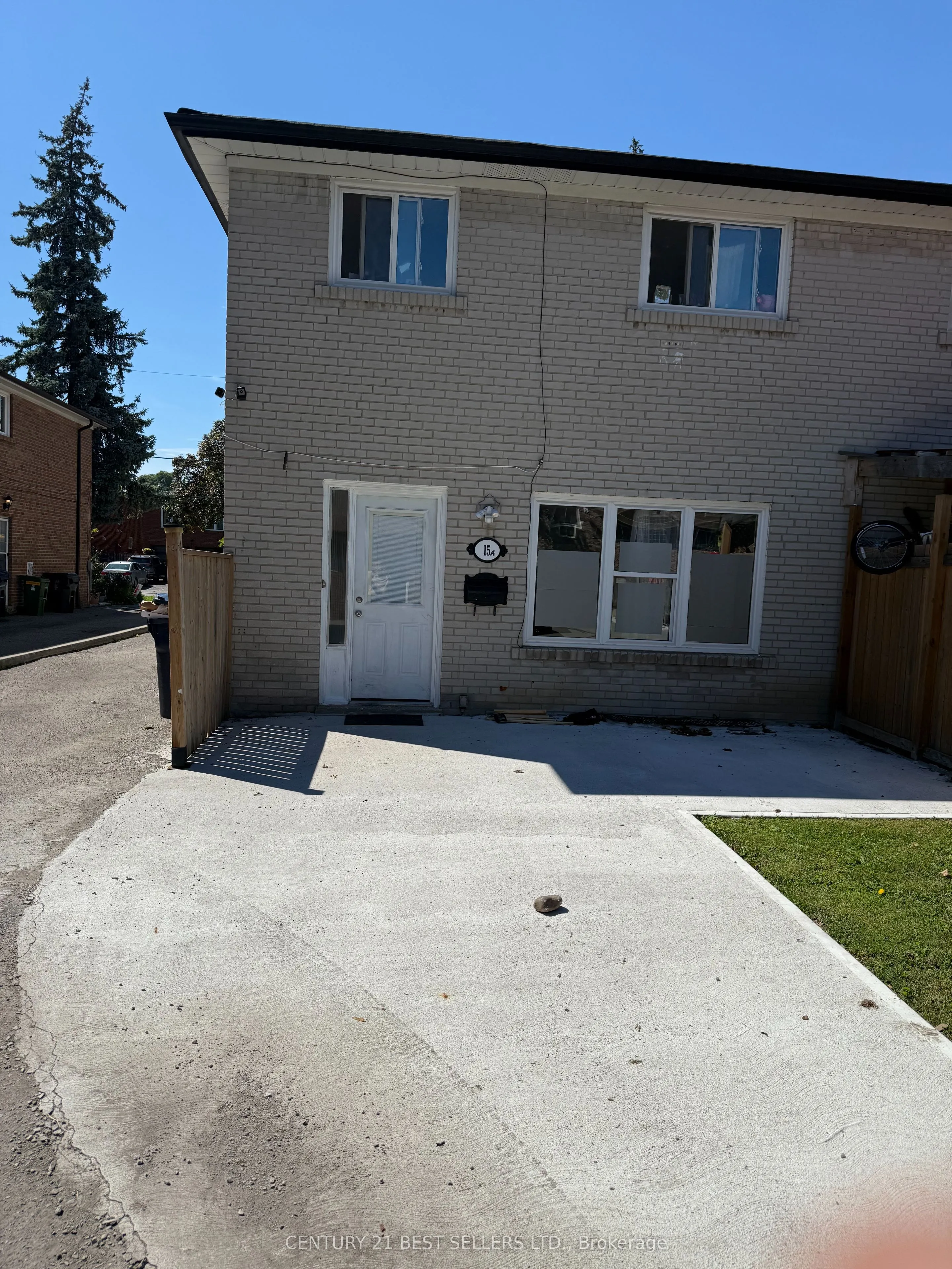 15 Rockwood Drive