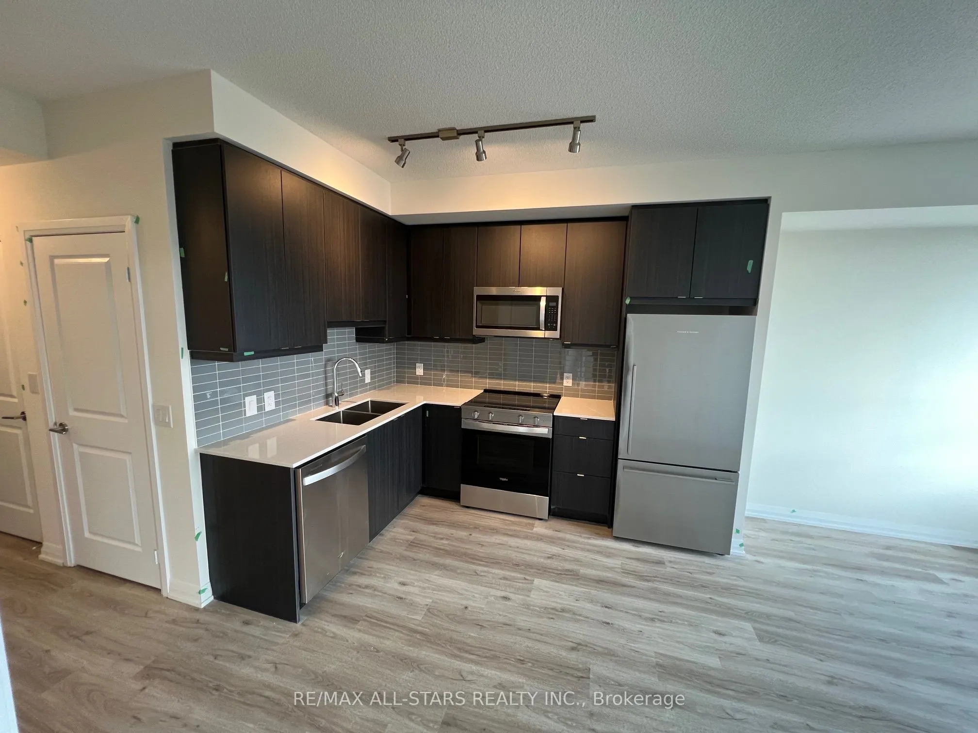 3270 Sheppard Avenue E, #1430