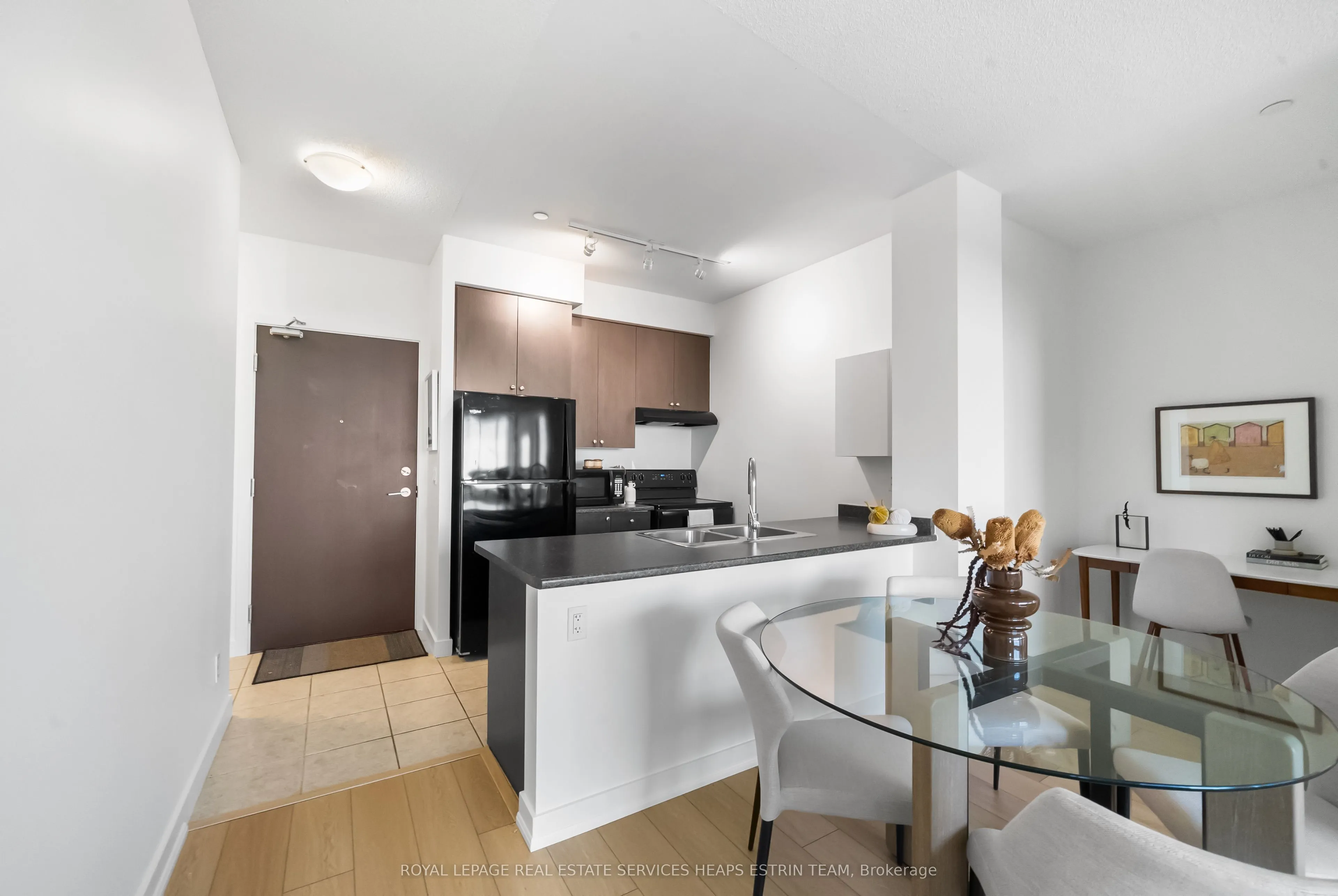 8 Trent Avenue, #1213