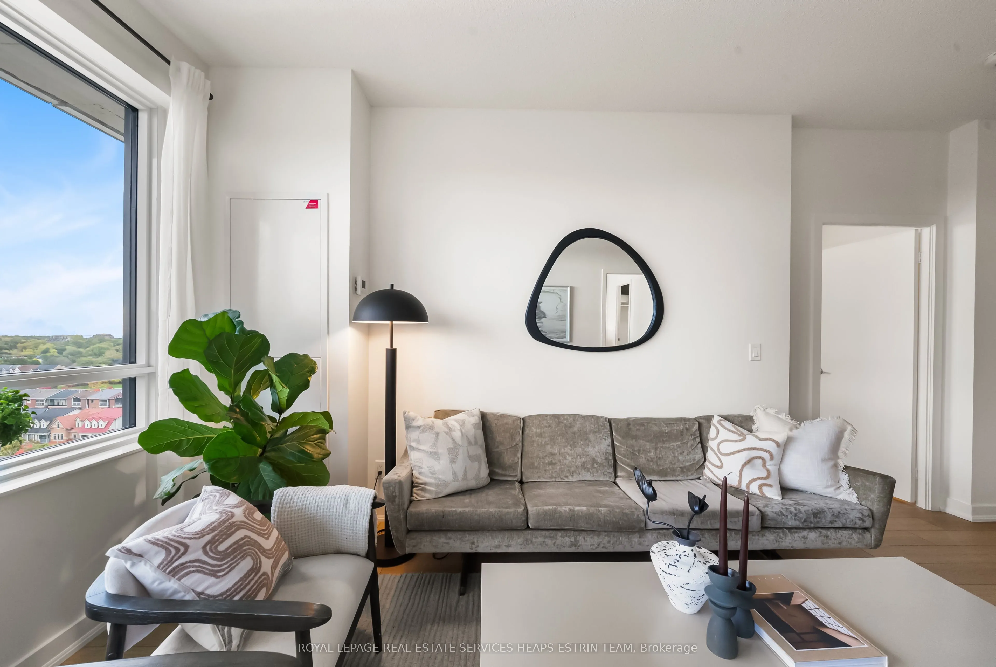 8 Trent Avenue, #1213