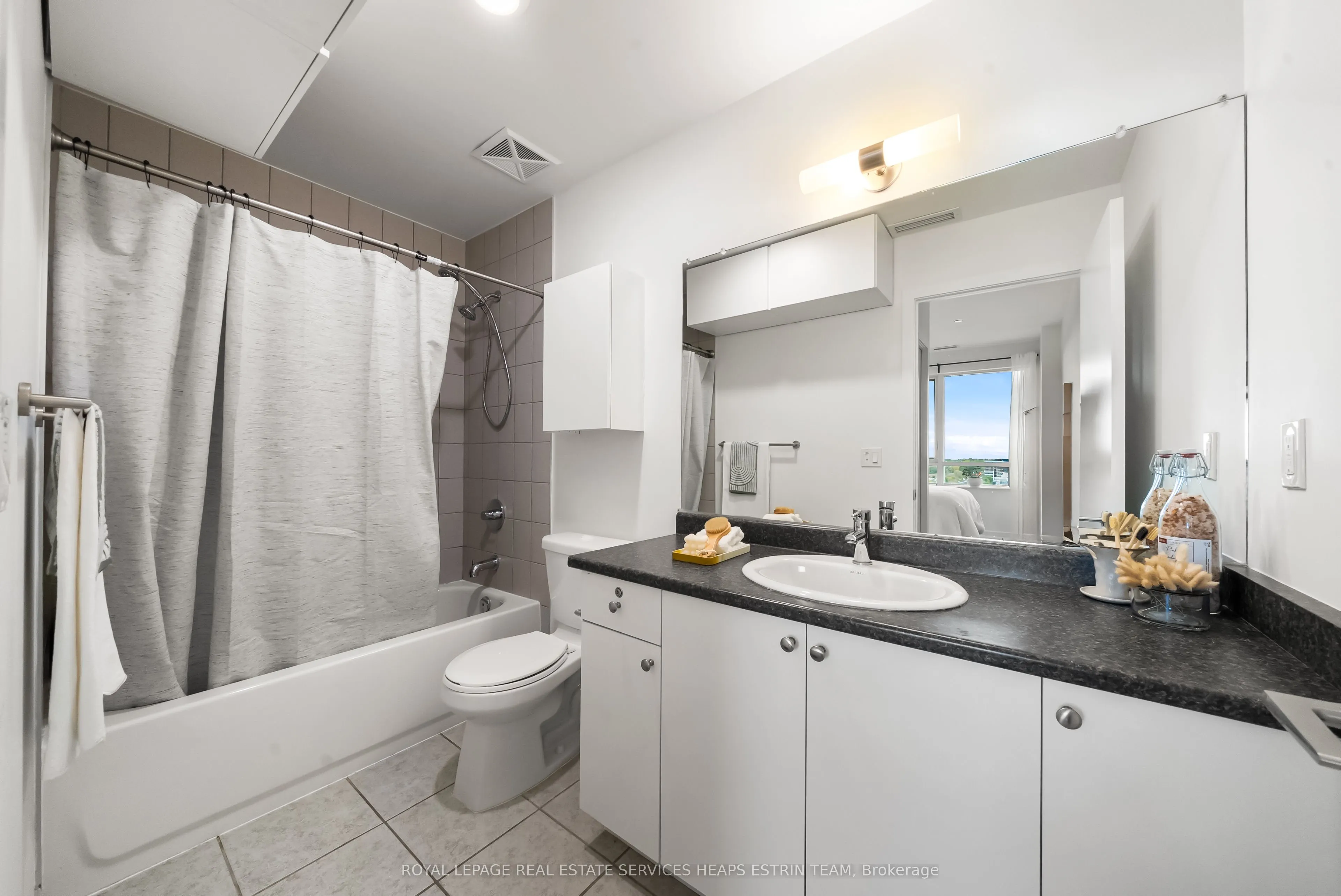 8 Trent Avenue, #1213