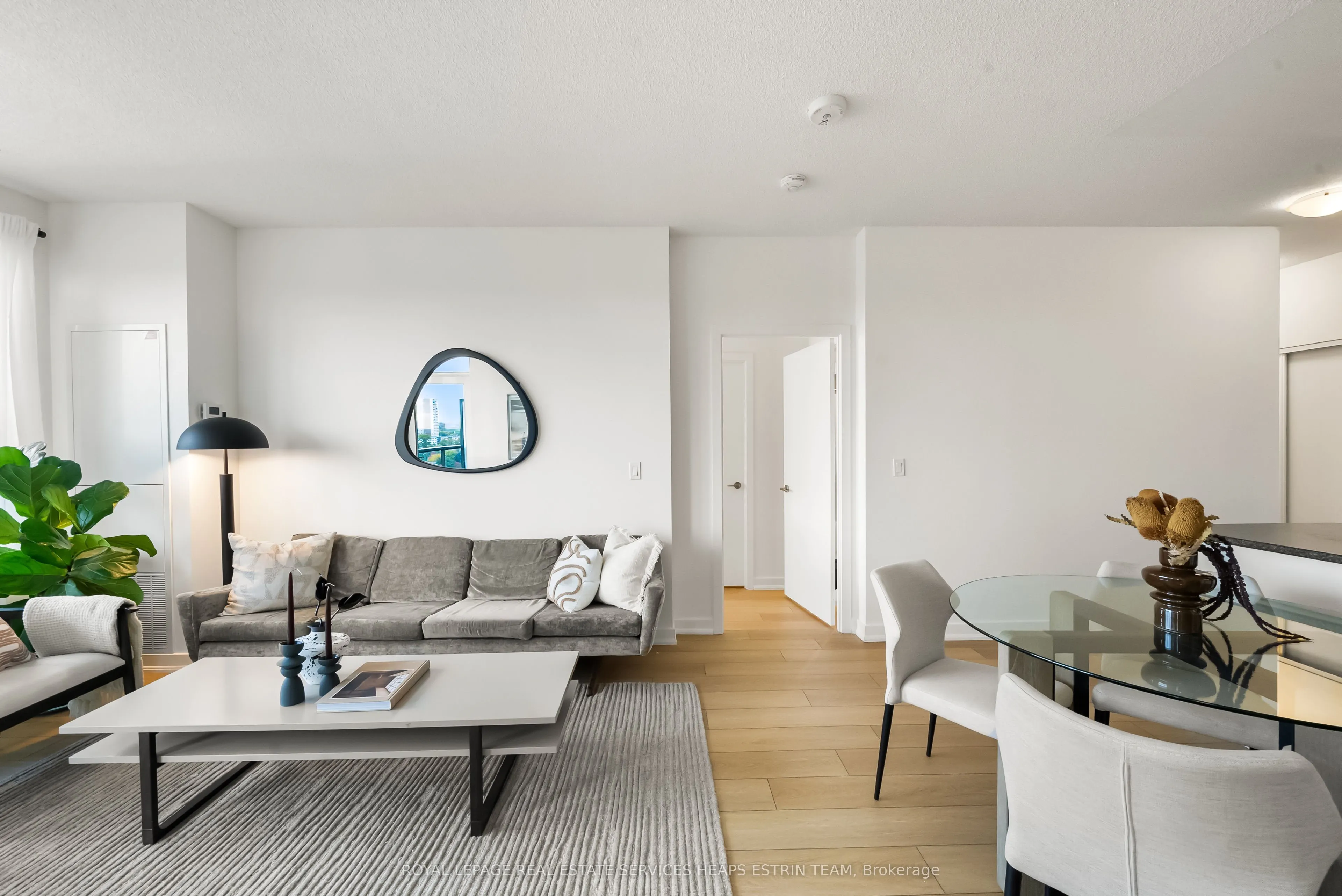 8 Trent Avenue, #1213