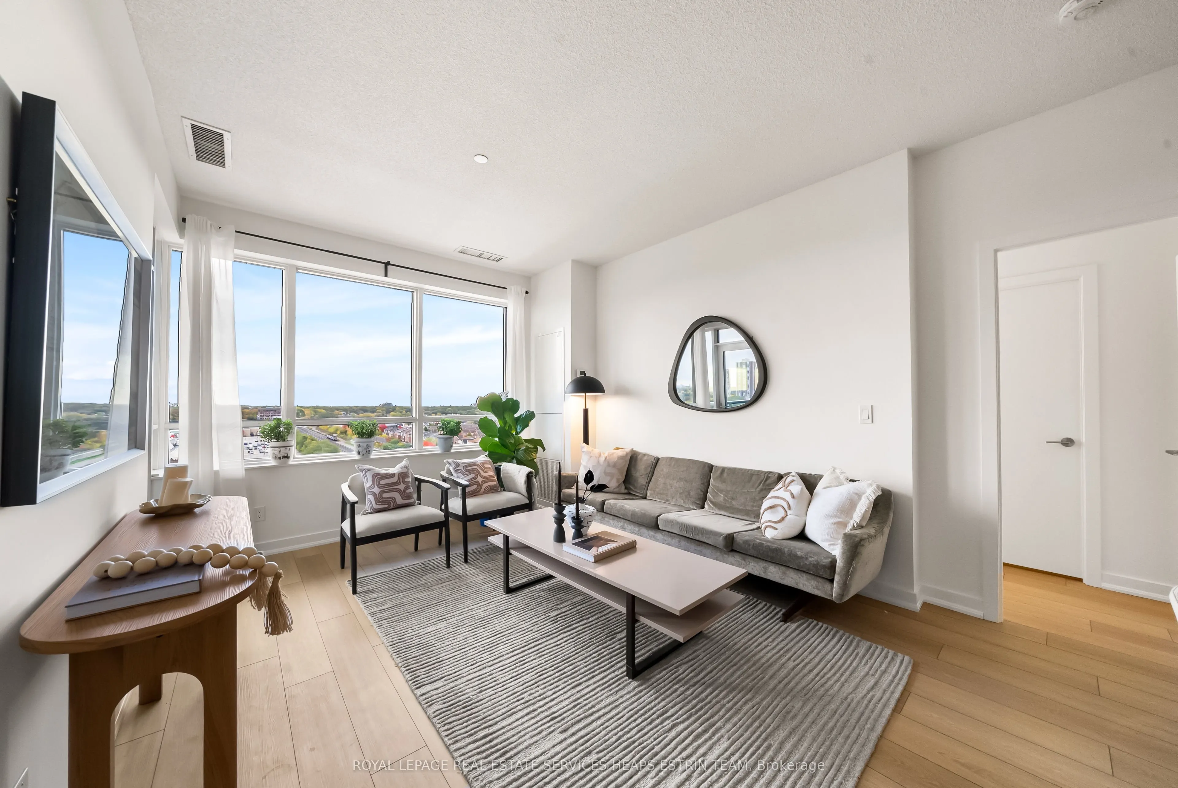 8 Trent Avenue, #1213