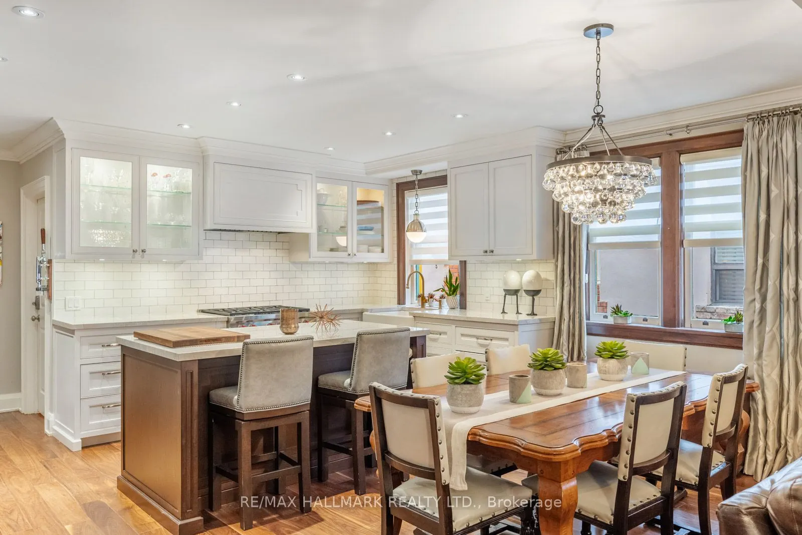 24 Hammersmith Avenue, #Main