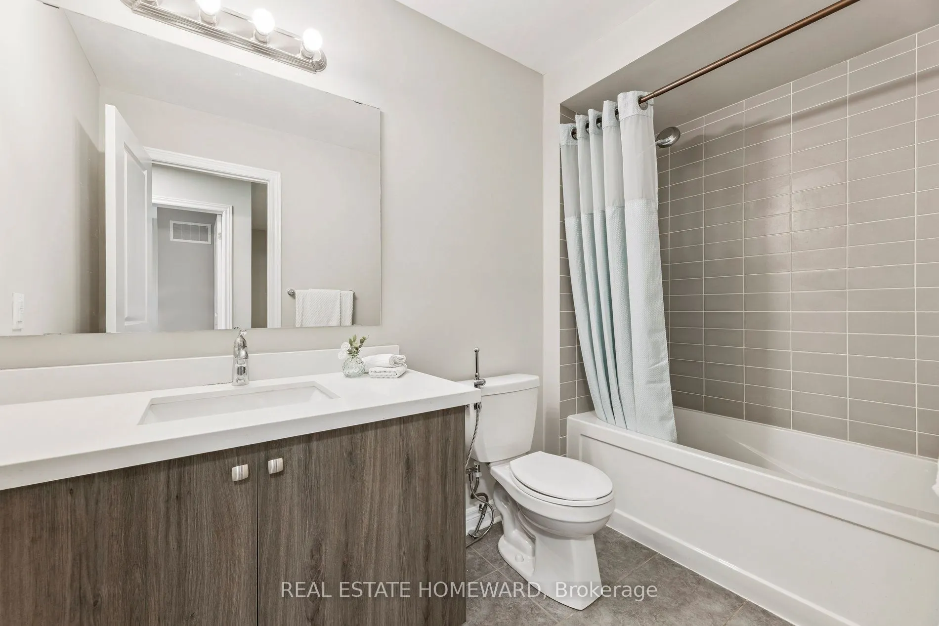 2612 Cerise Manor