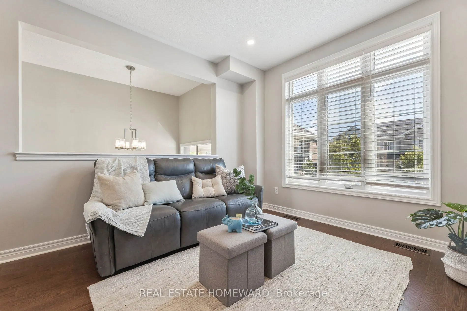 2612 Cerise Manor