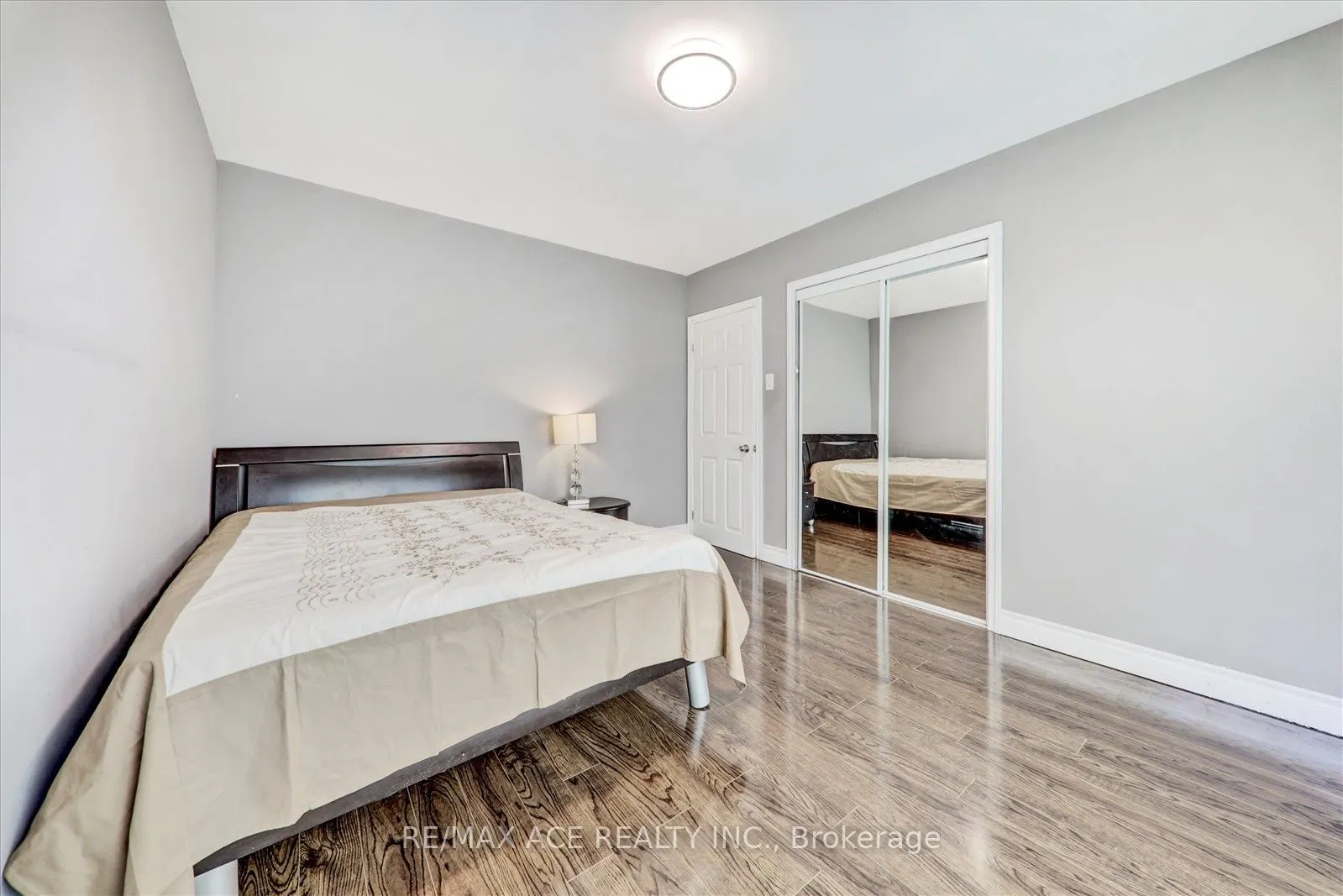 10 Blakemanor Boulevard