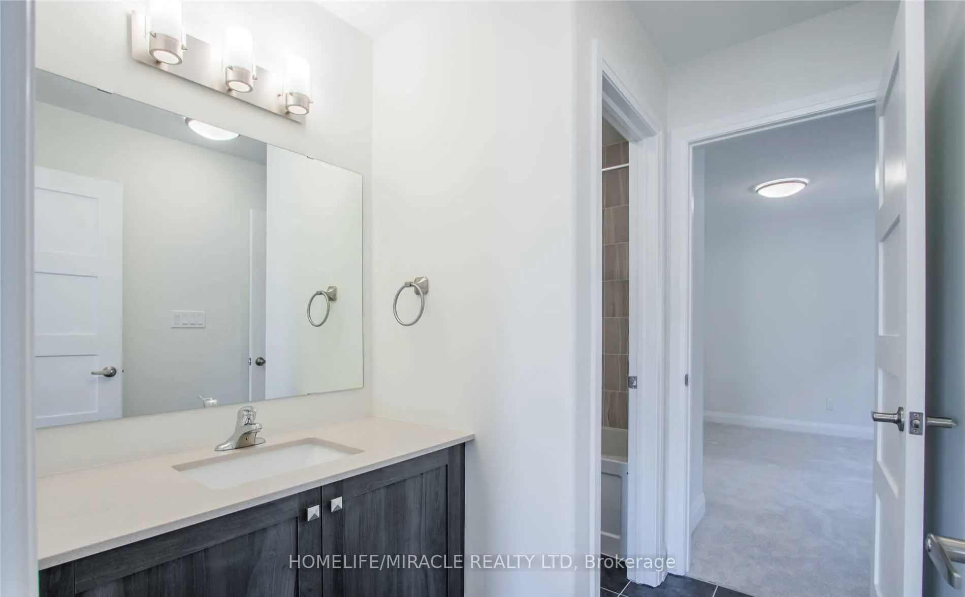 530 Askew Court, #Upper