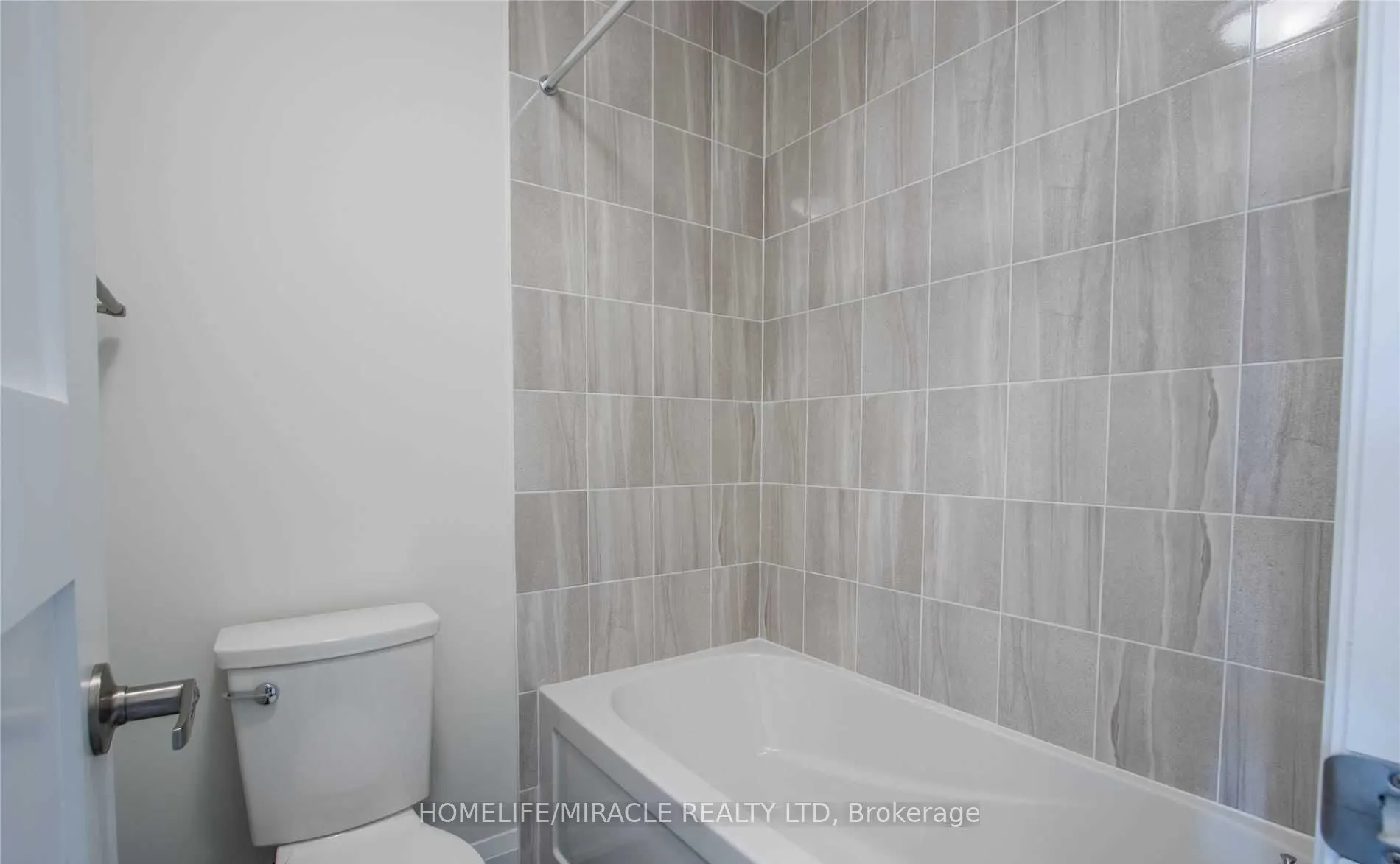 530 Askew Court, #Upper