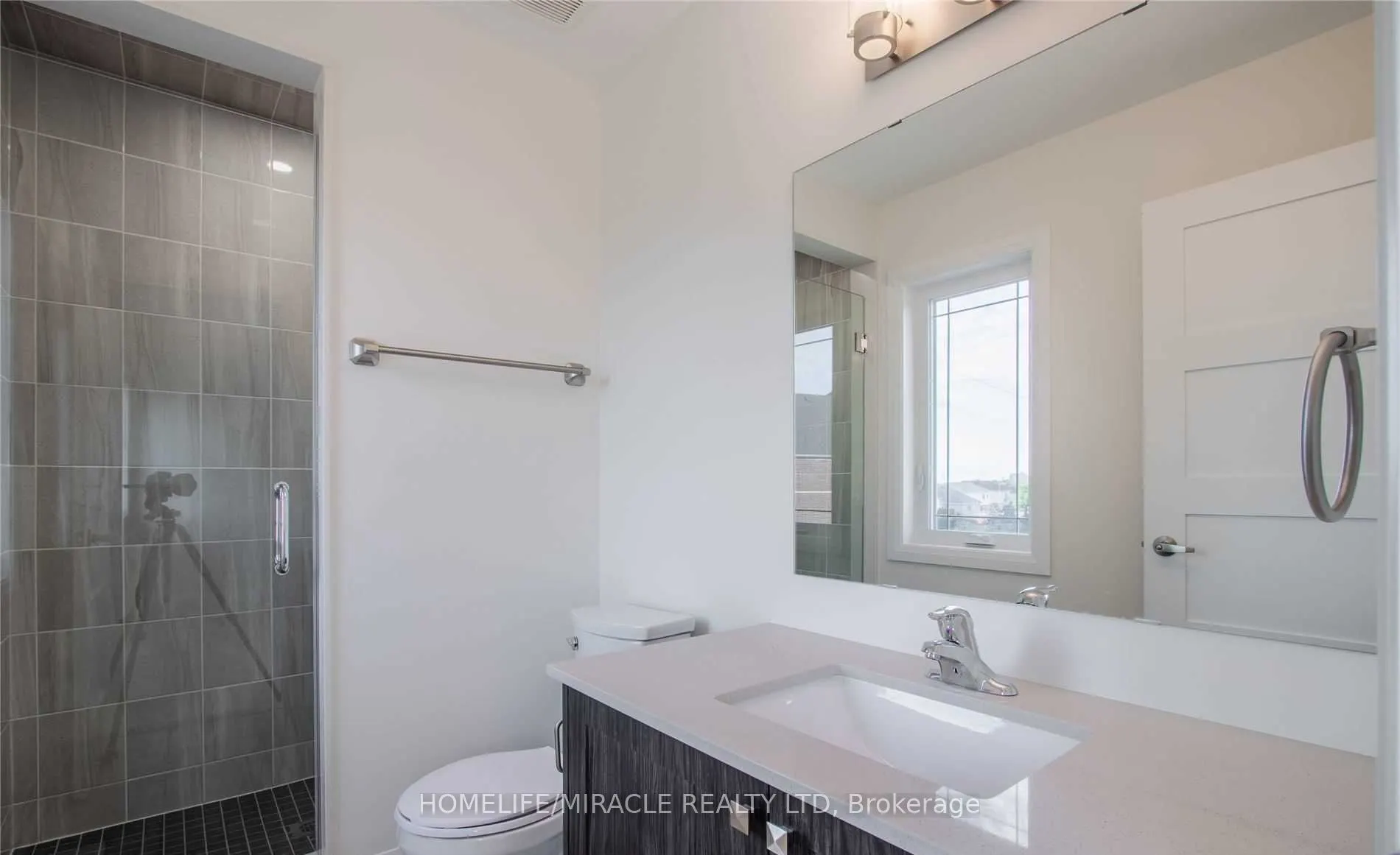 530 Askew Court, #Upper
