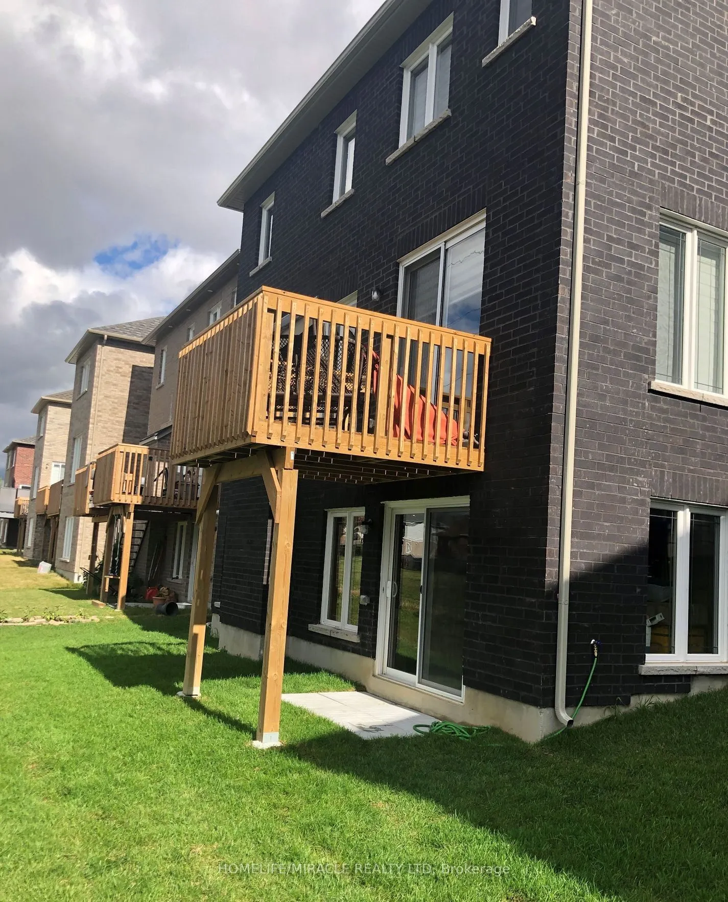 530 Askew Court, #Upper