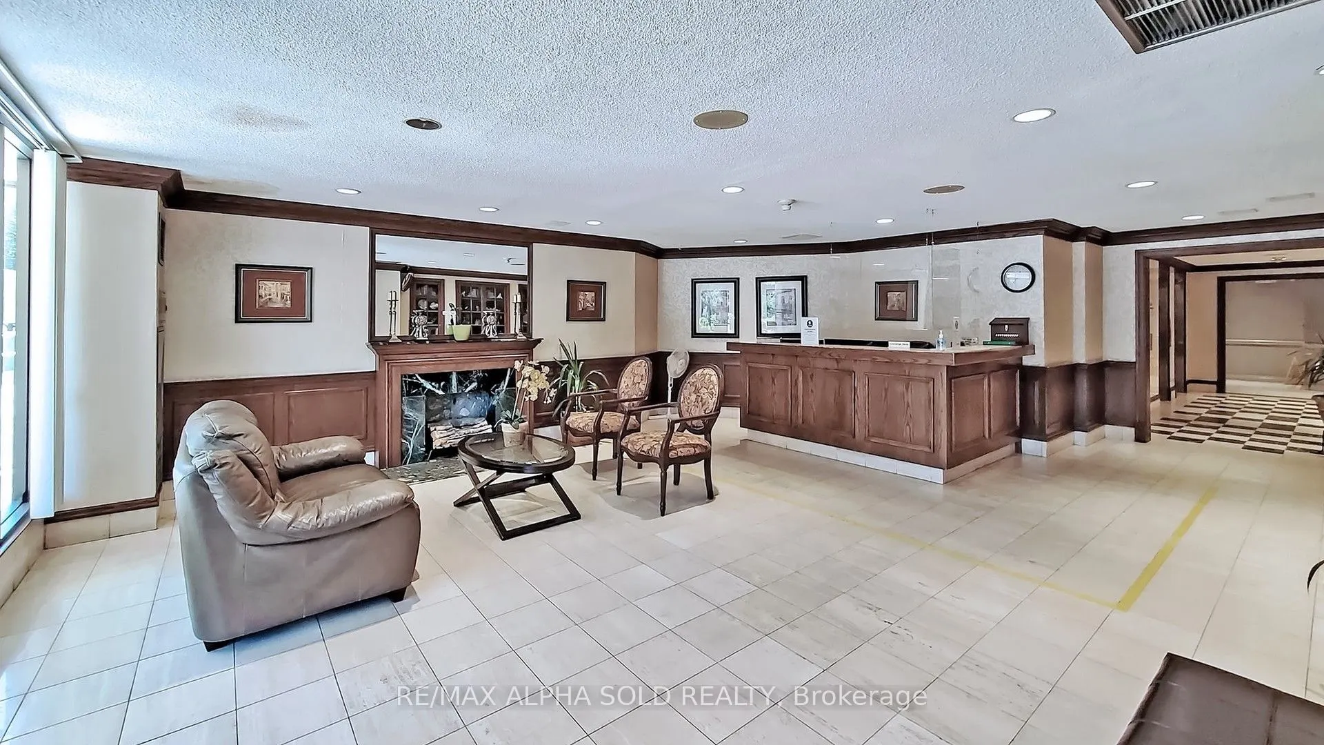 30 Thunder Grove, #1406