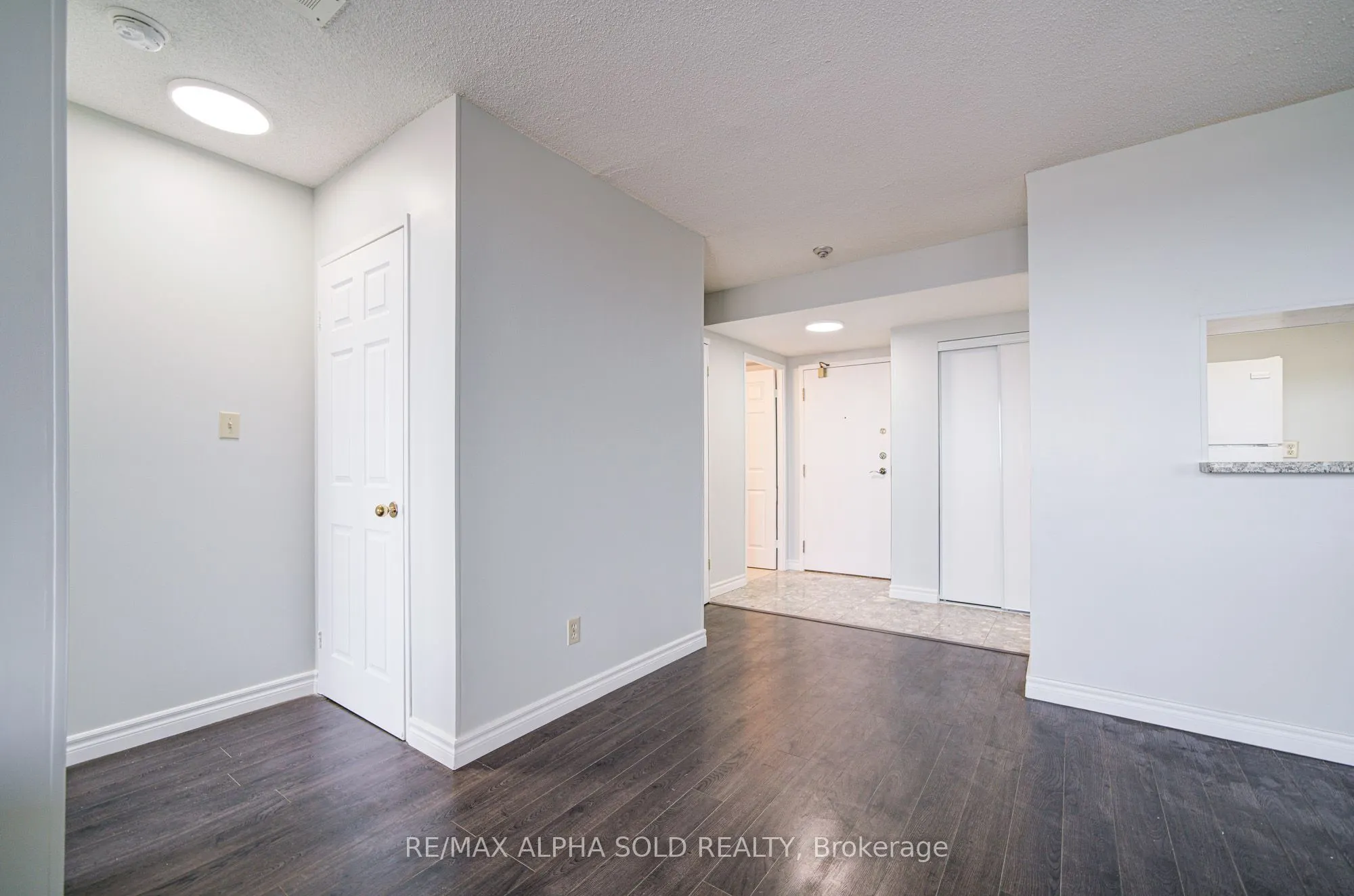 30 Thunder Grove, #1406