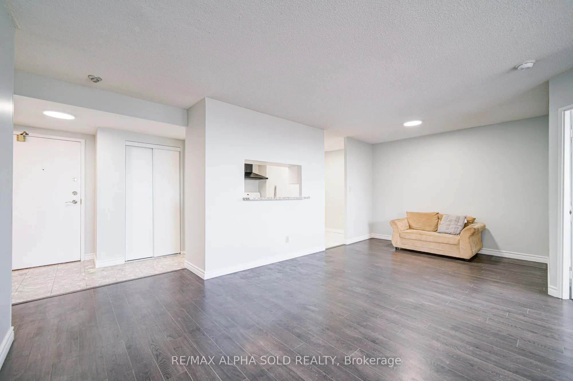 30 Thunder Grove, #1406