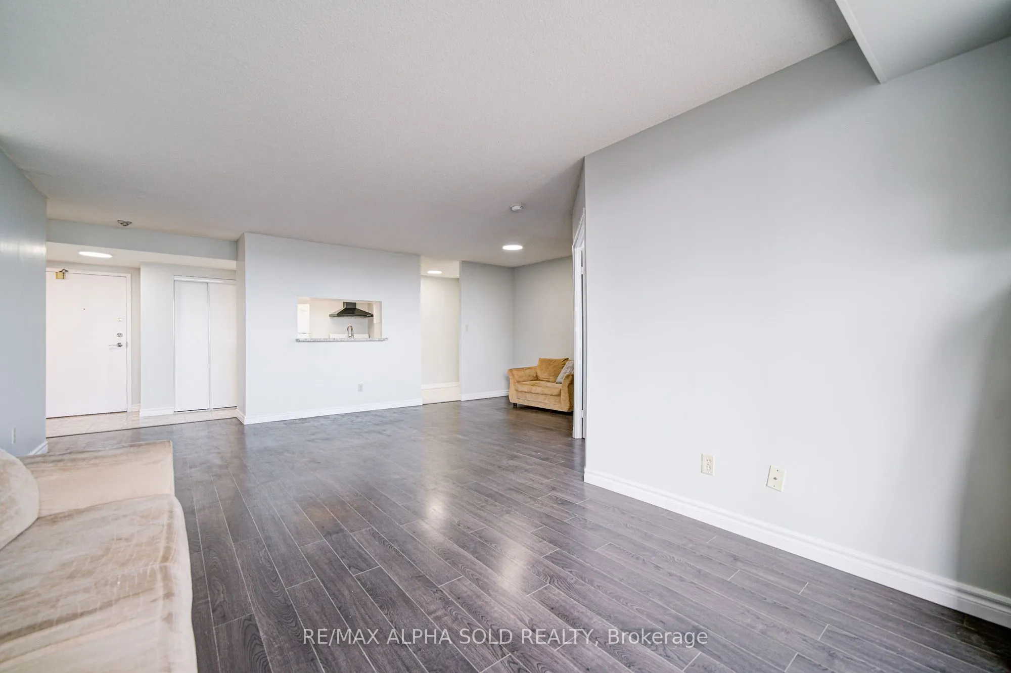 30 Thunder Grove, #1406
