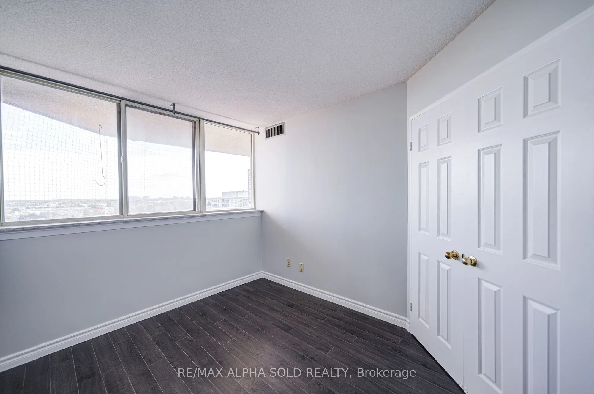 30 Thunder Grove, #1406