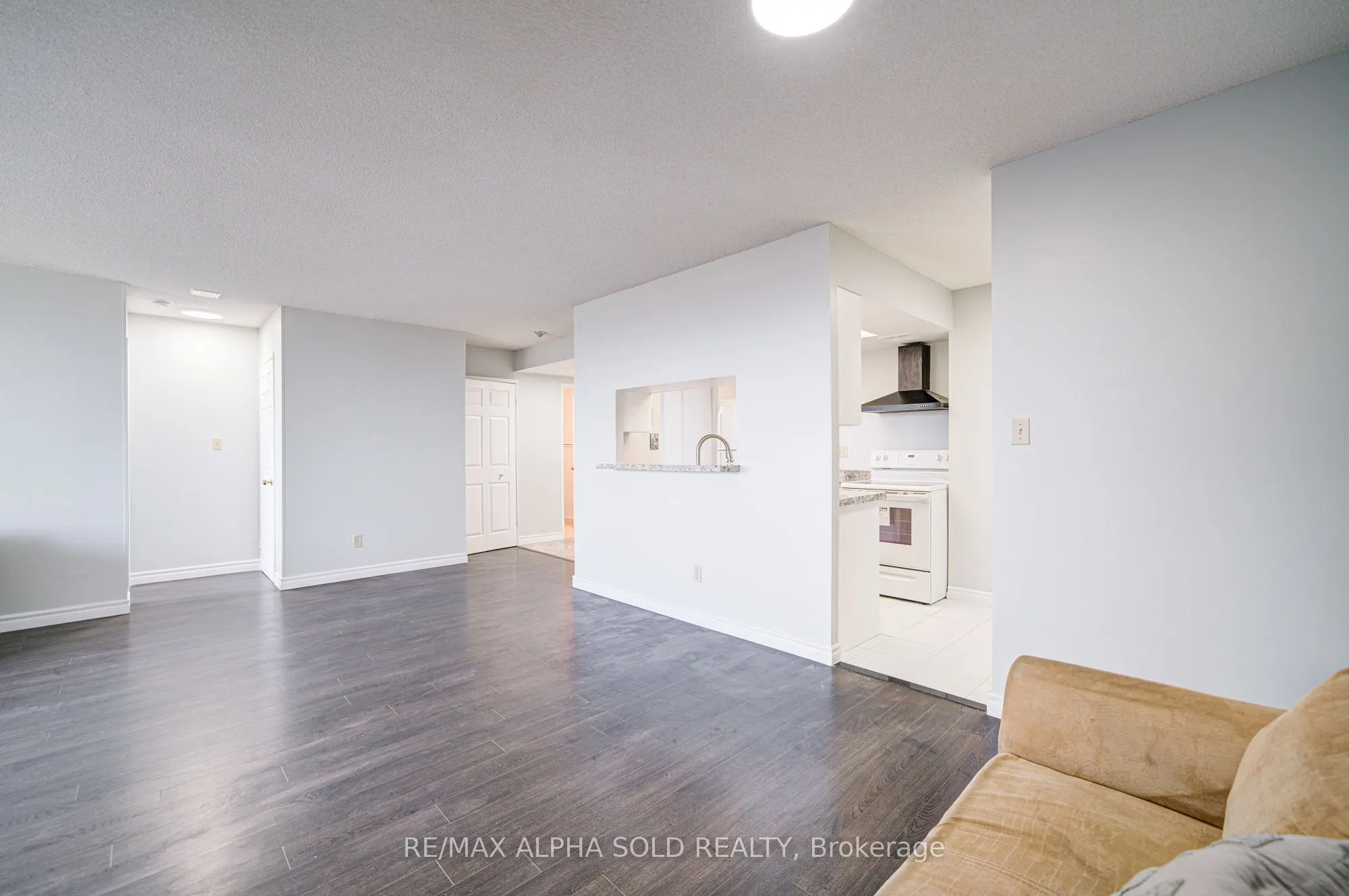 30 Thunder Grove, #1406