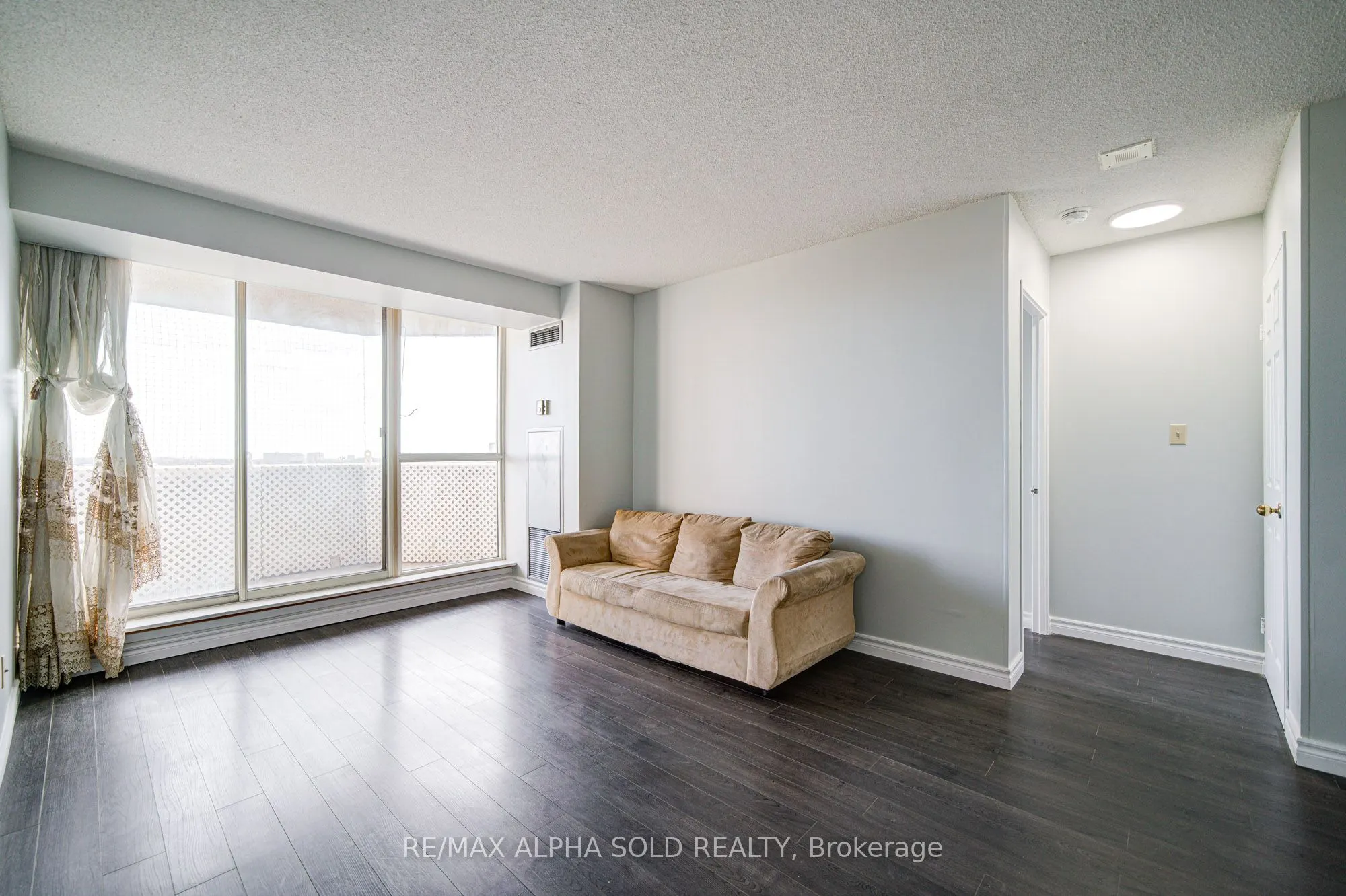 30 Thunder Grove, #1406