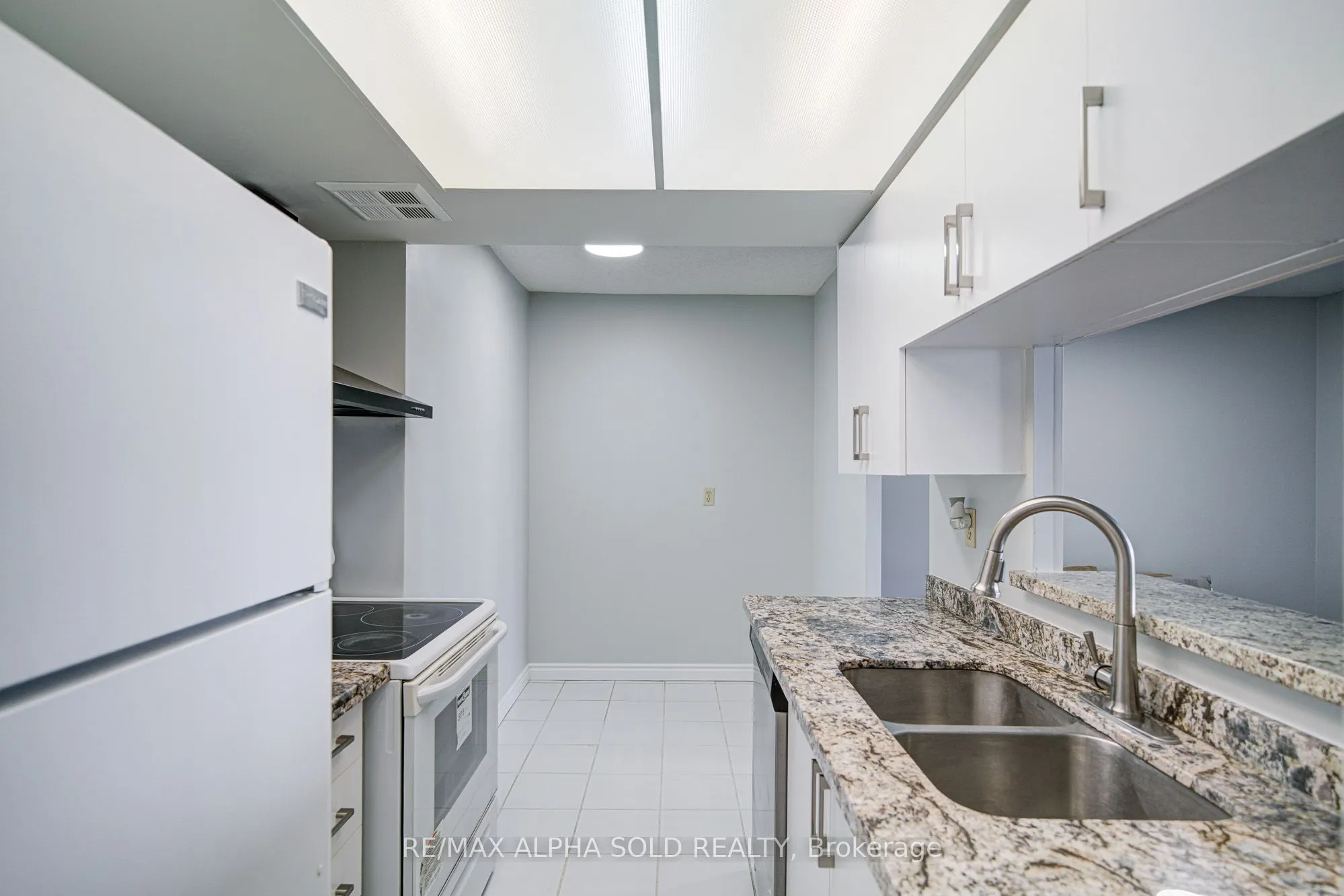 30 Thunder Grove, #1406