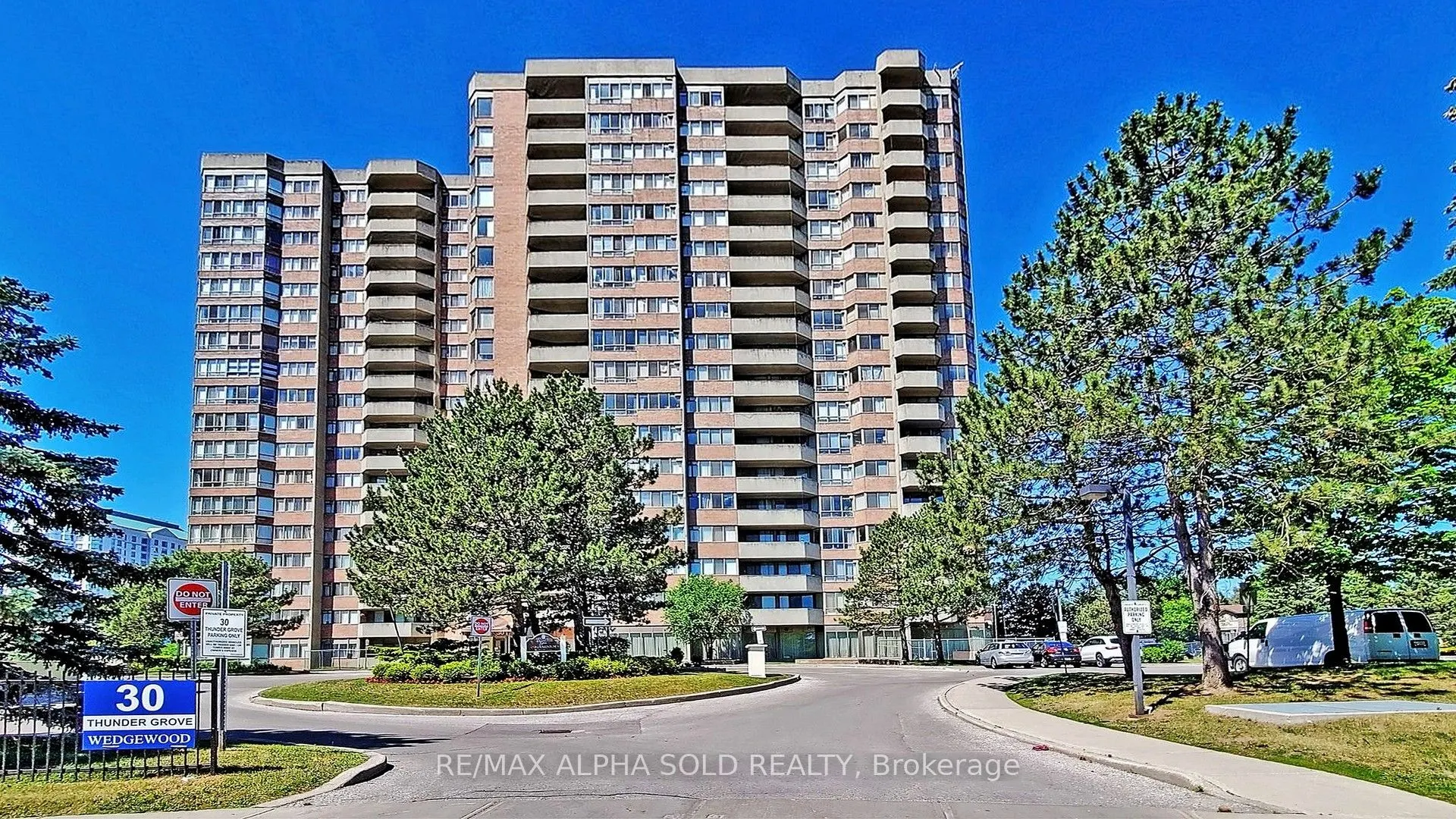 30 Thunder Grove, #1406