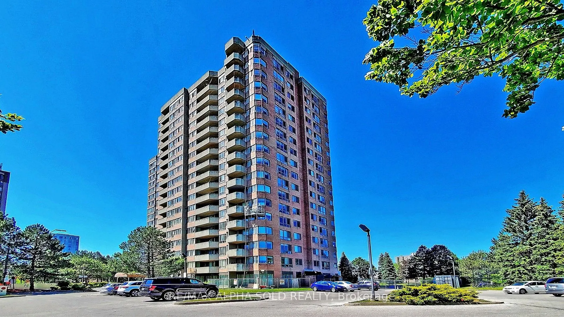 30 Thunder Grove, #1406