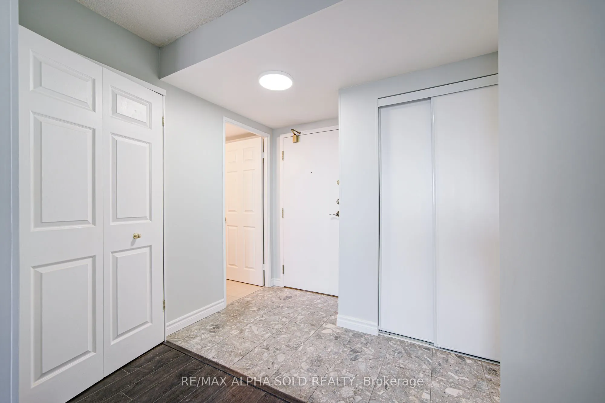 30 Thunder Grove, #1406