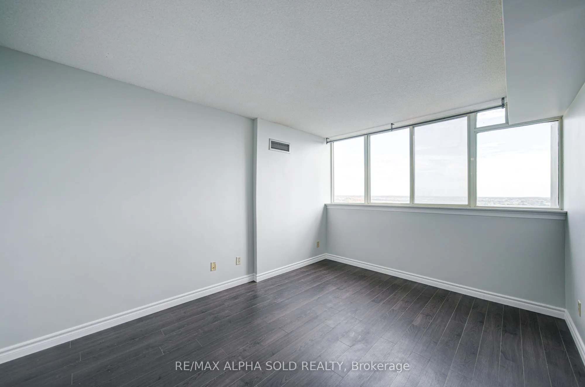 30 Thunder Grove, #1406