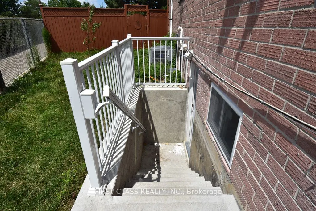 41 Coomer Crescent, #Bsmt