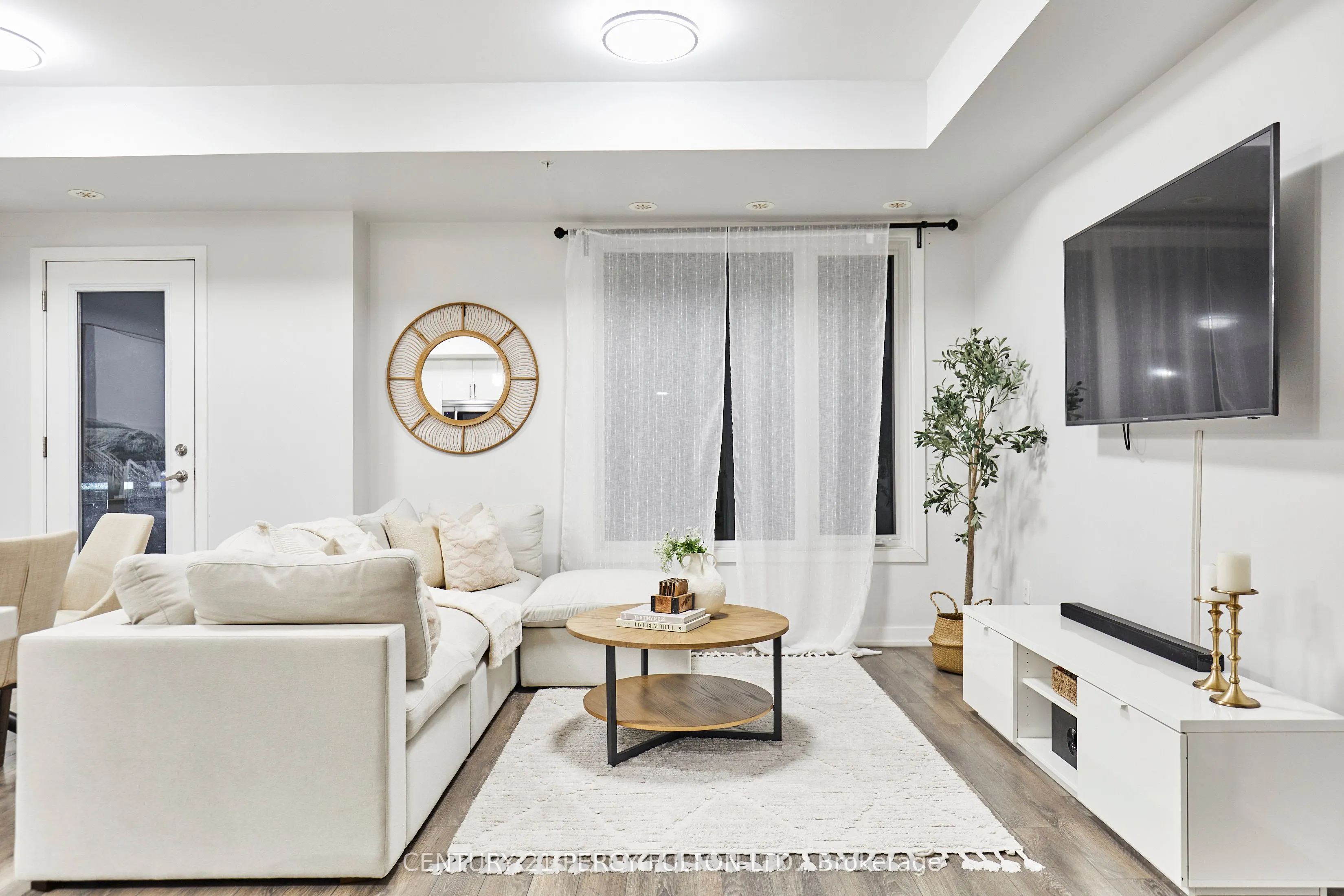 1555 Kingston Road, #114