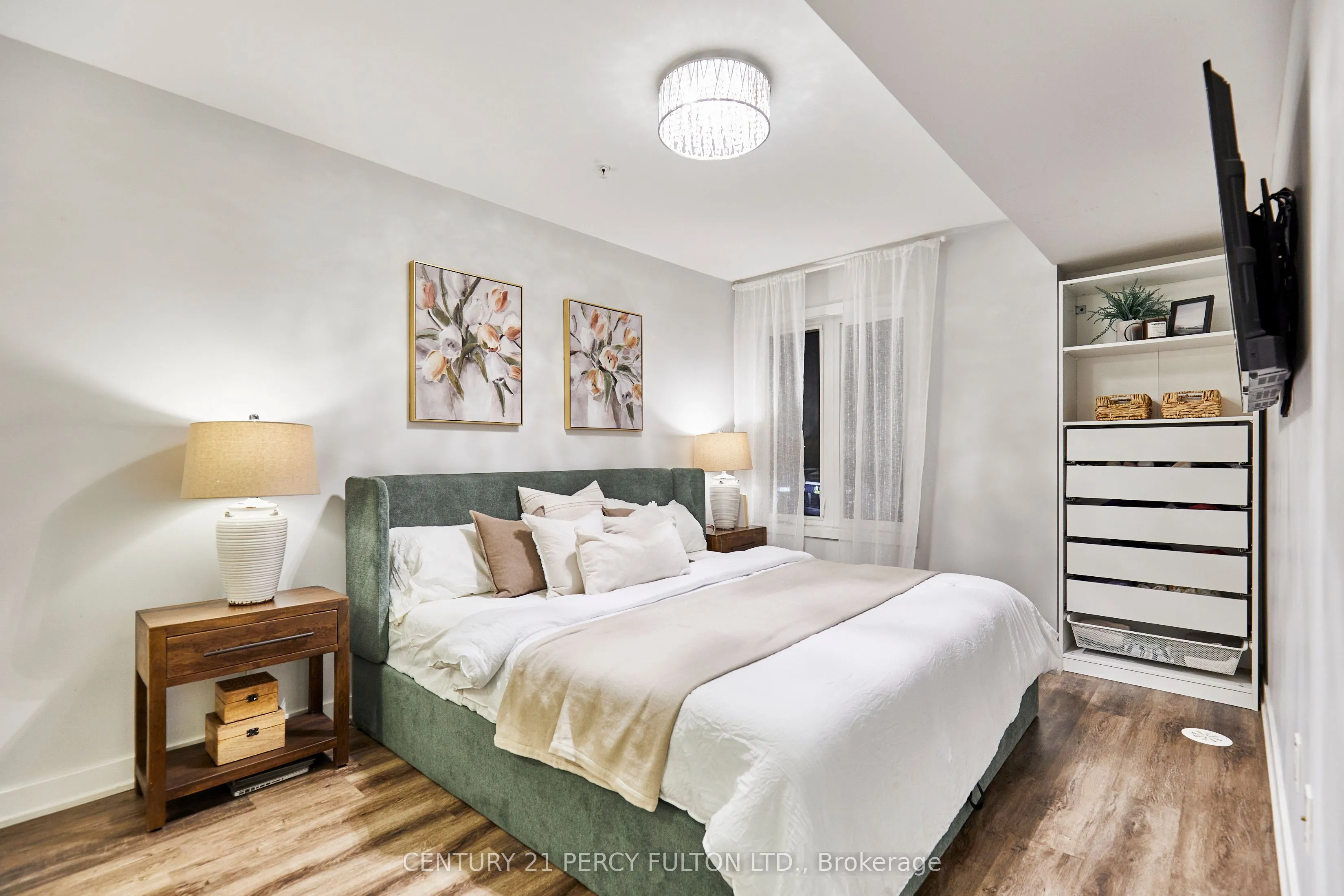 1555 Kingston Road, #114