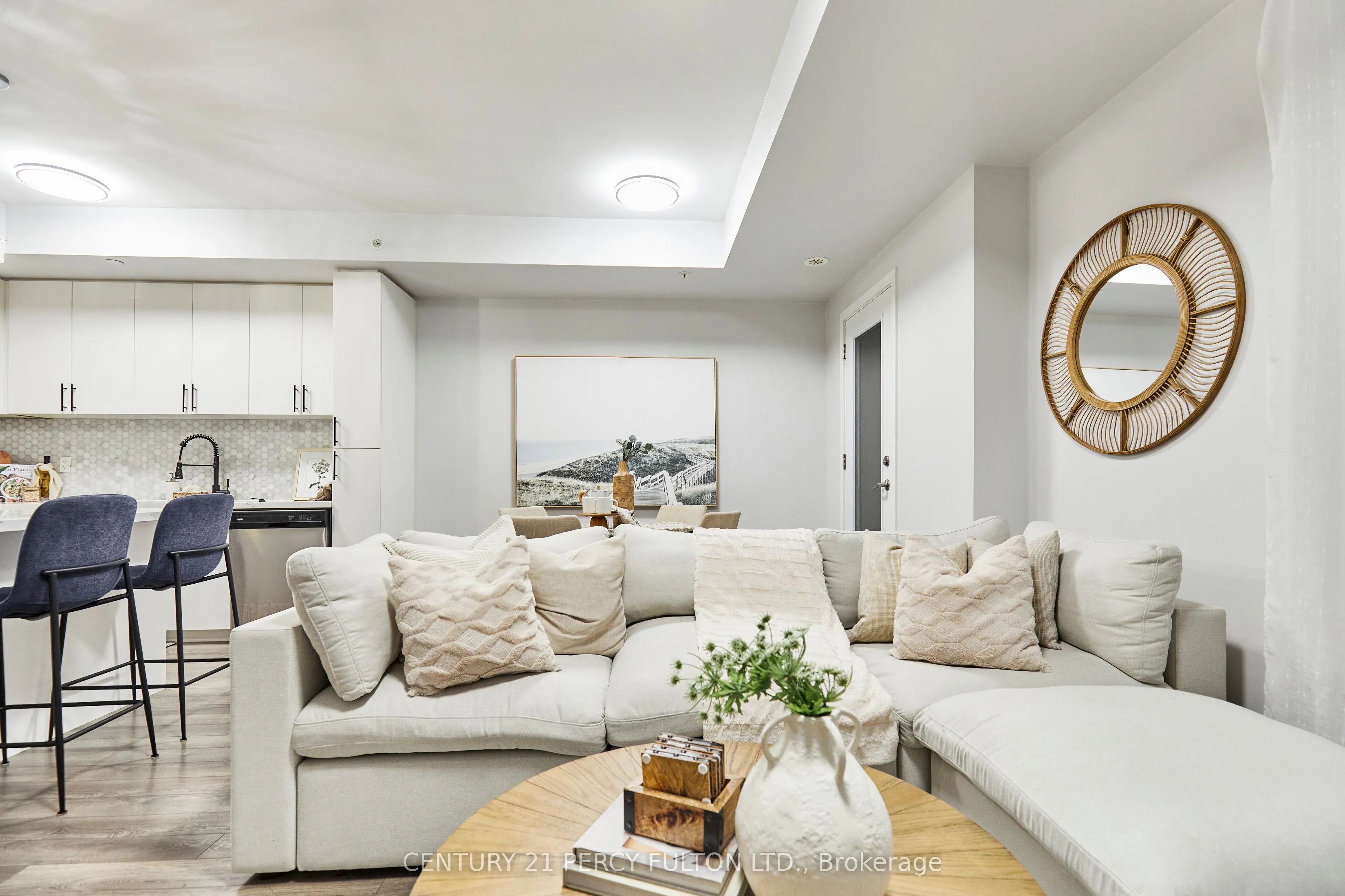 1555 Kingston Road, #114