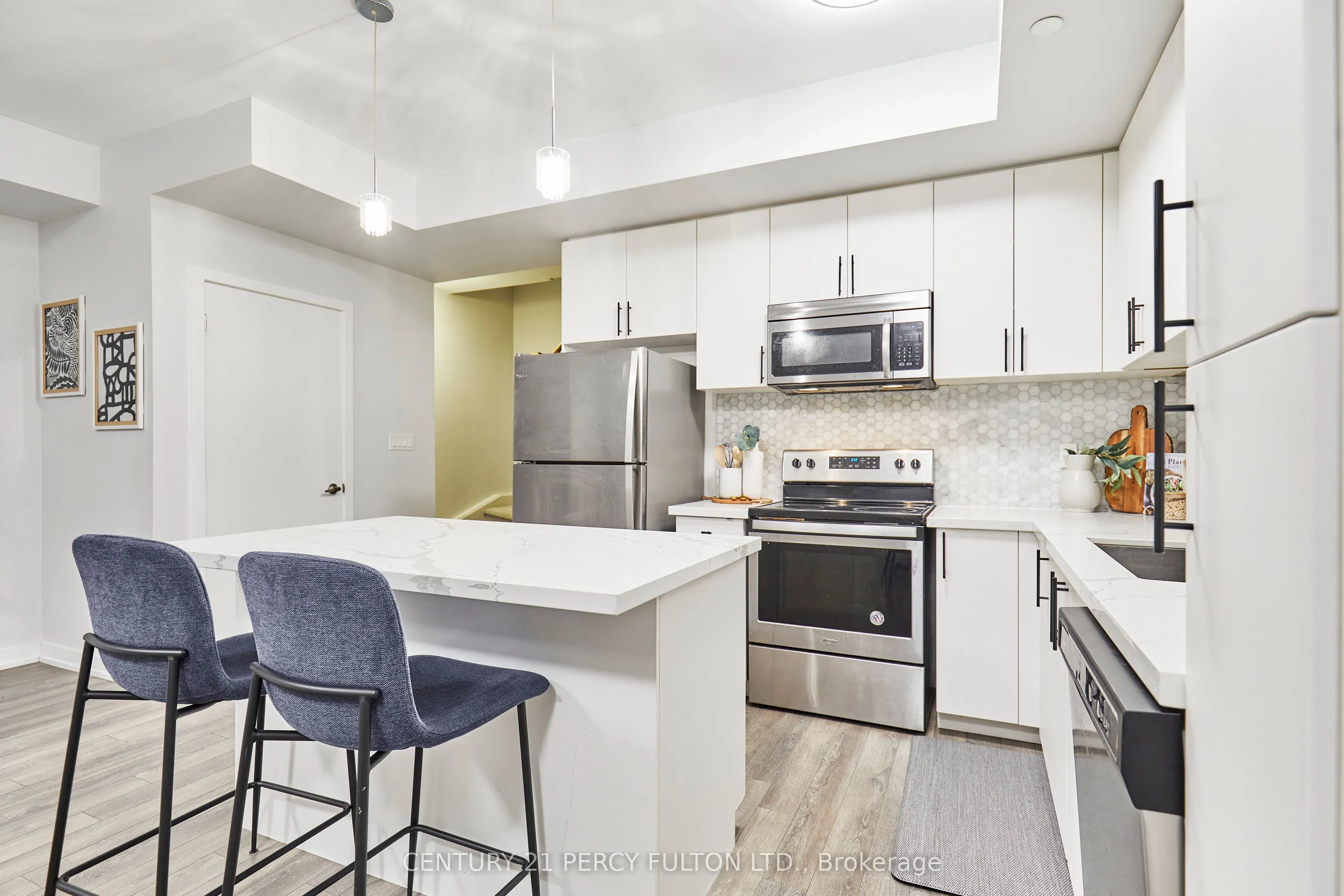 1555 Kingston Road, #114