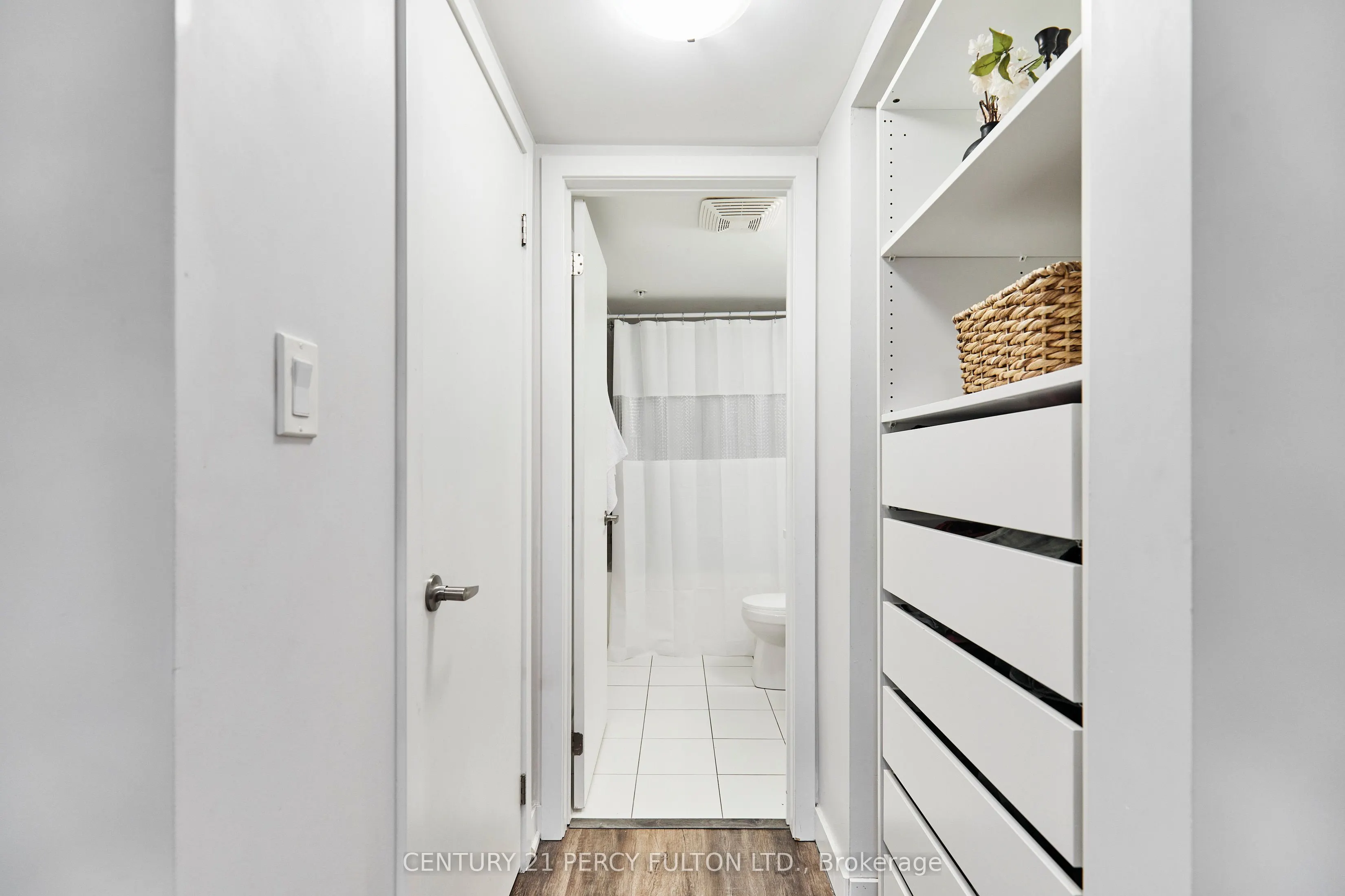 1555 Kingston Road, #114