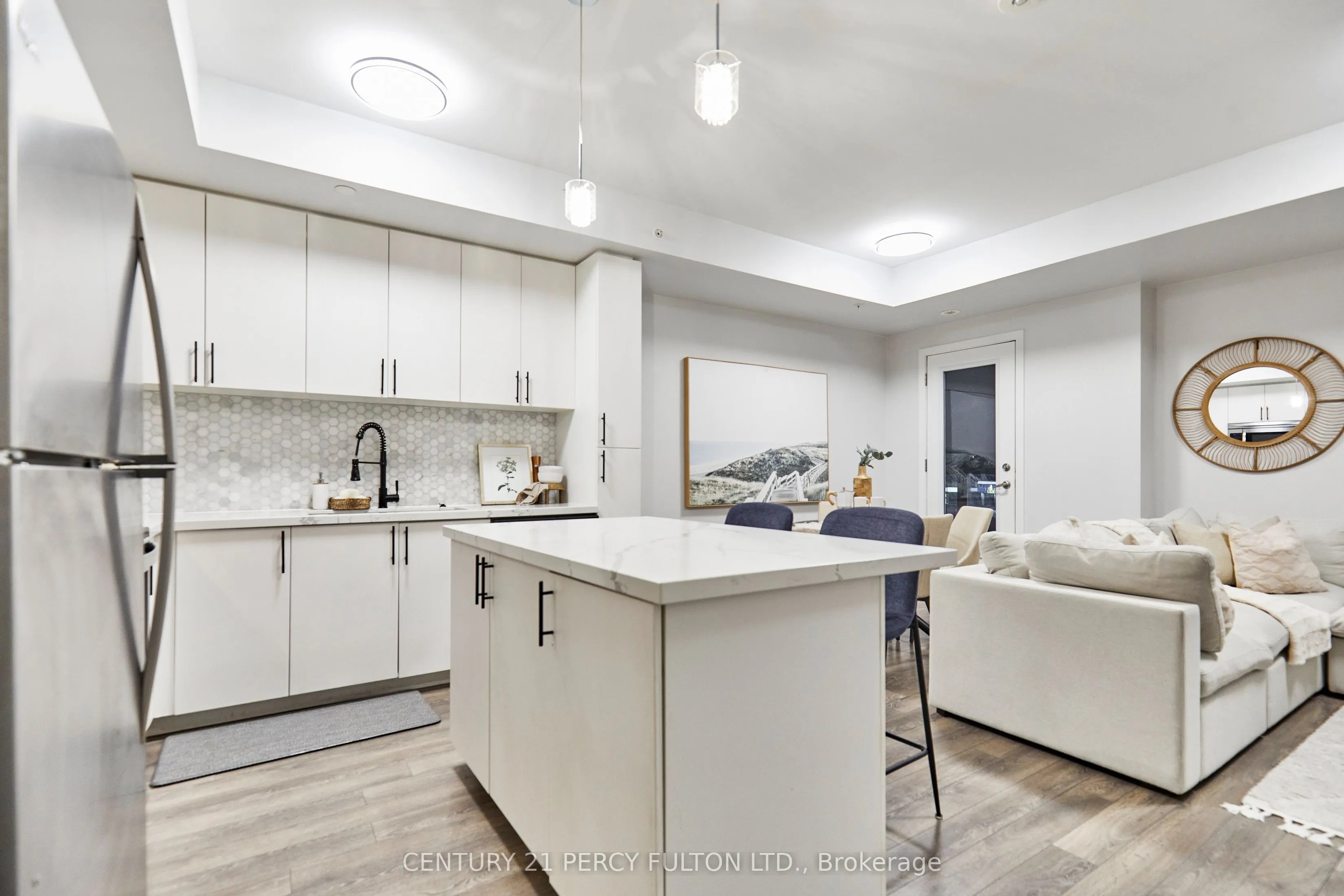 1555 Kingston Road, #114