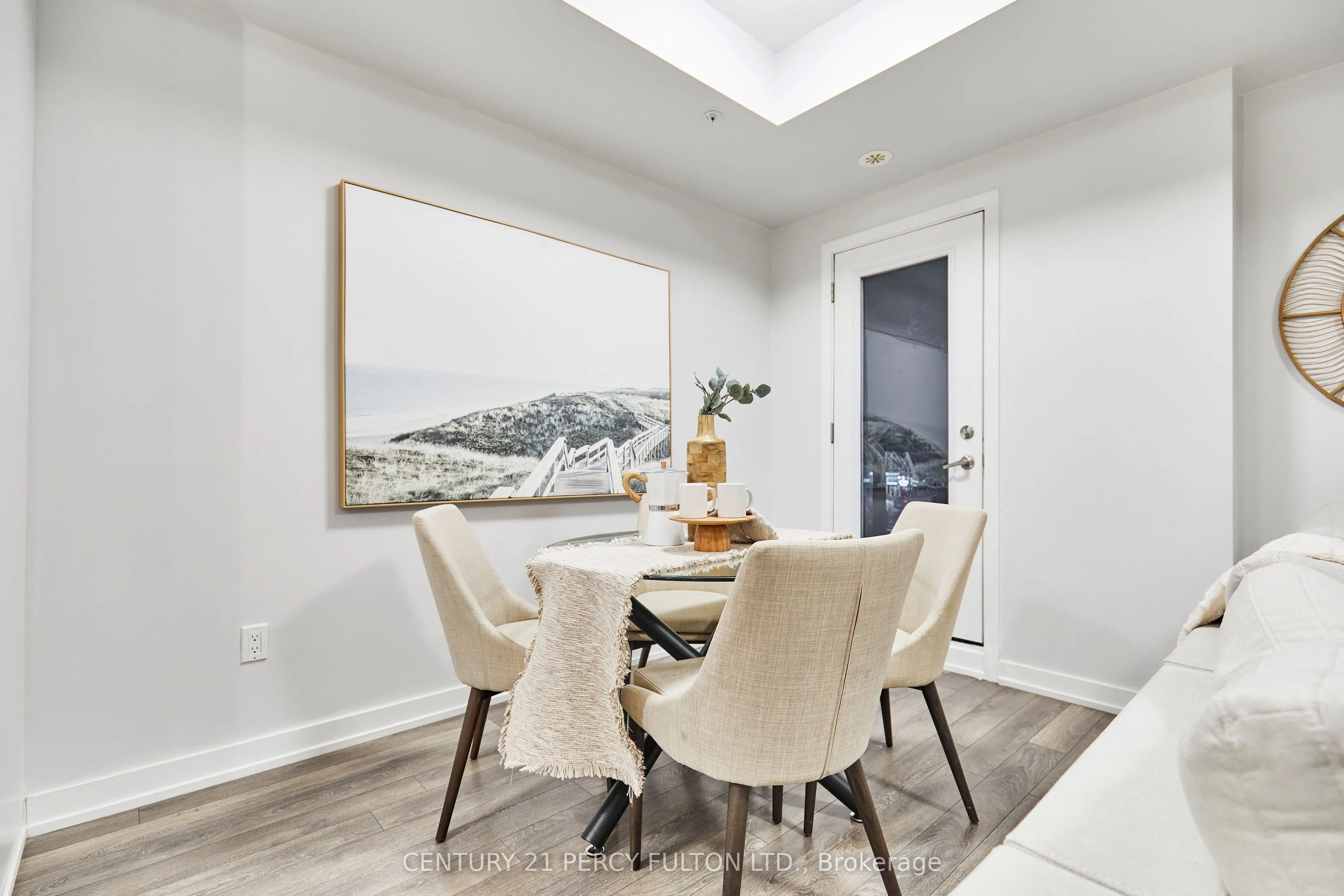 1555 Kingston Road, #114
