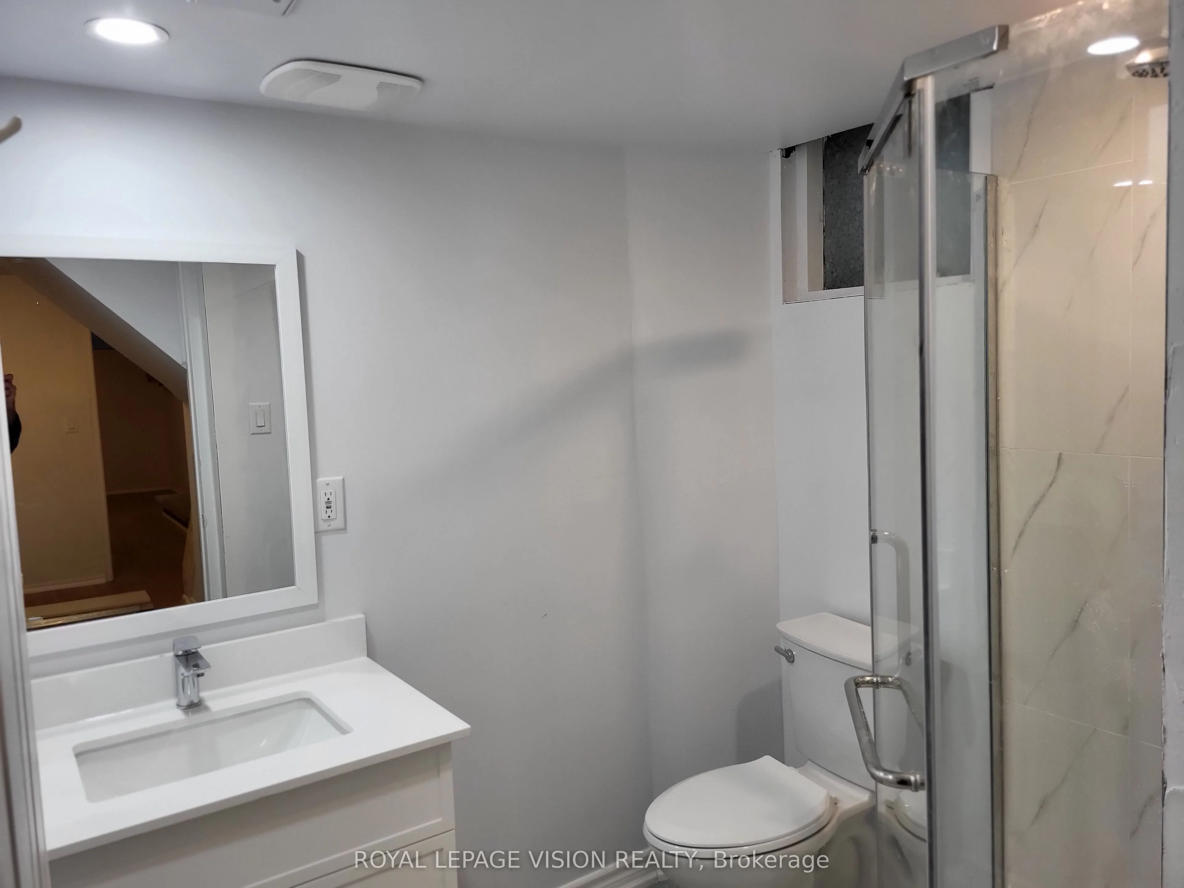 696 Victory Drive, #BSMT