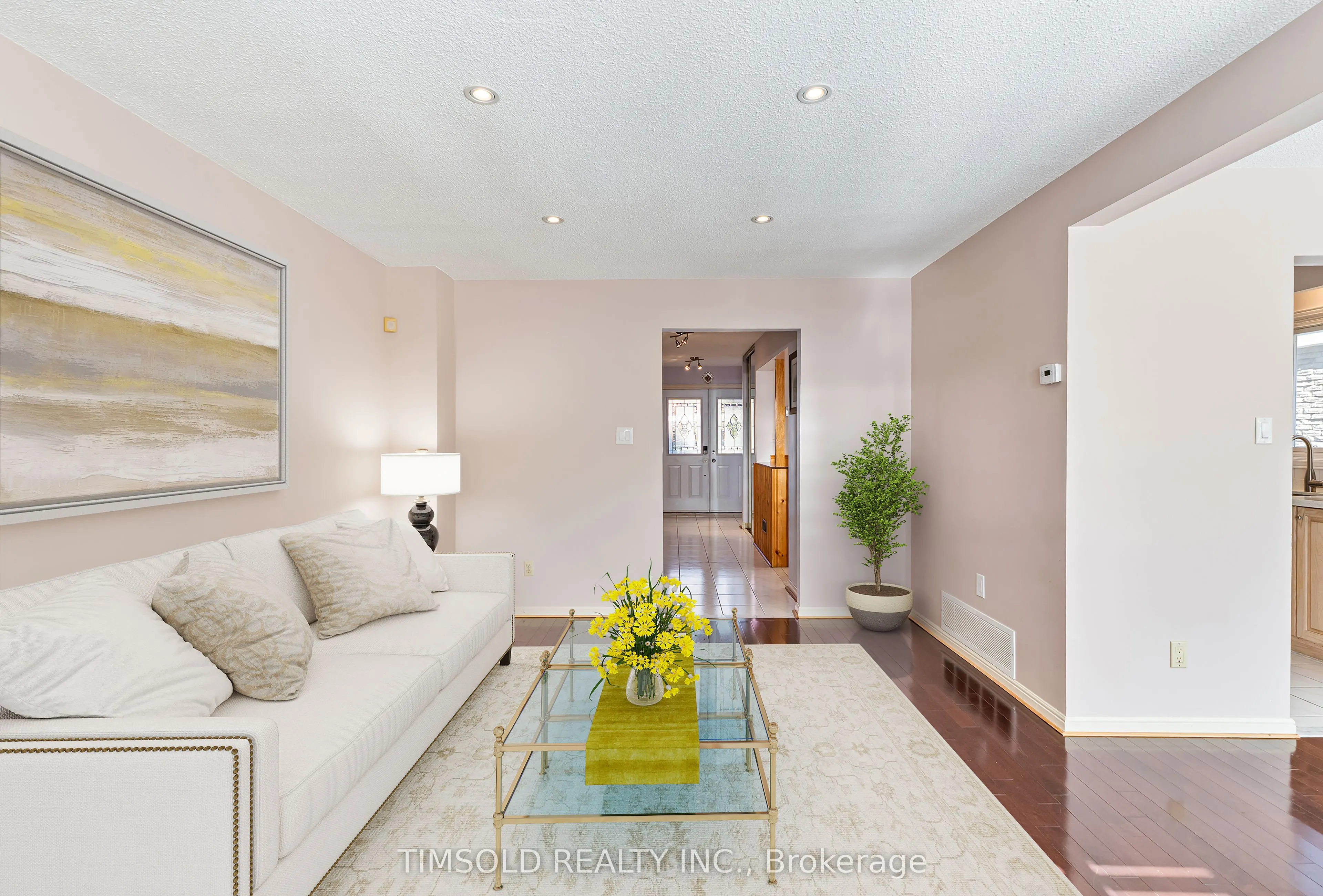 47 Carolbreen Square