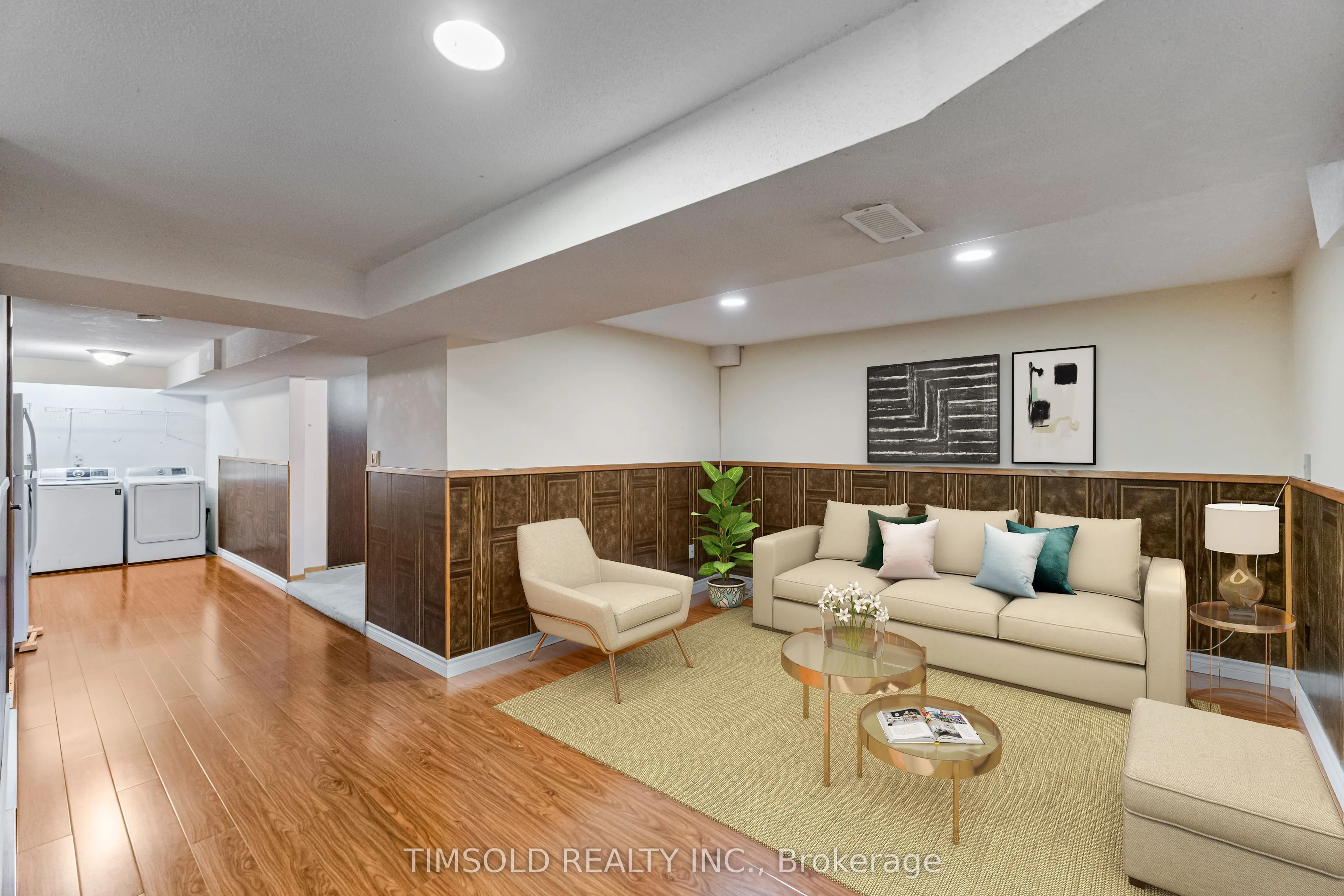 47 Carolbreen Square