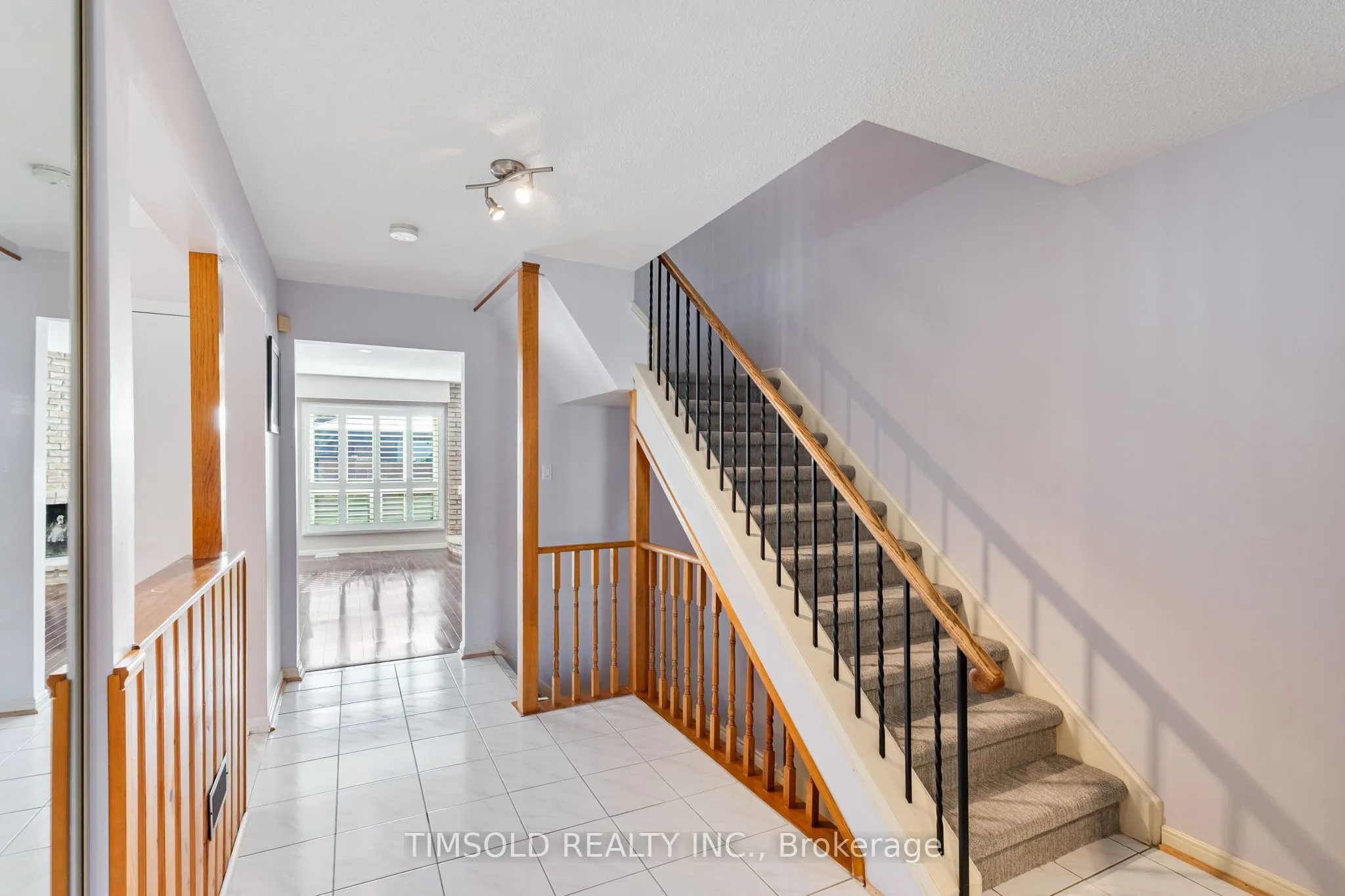 47 Carolbreen Square