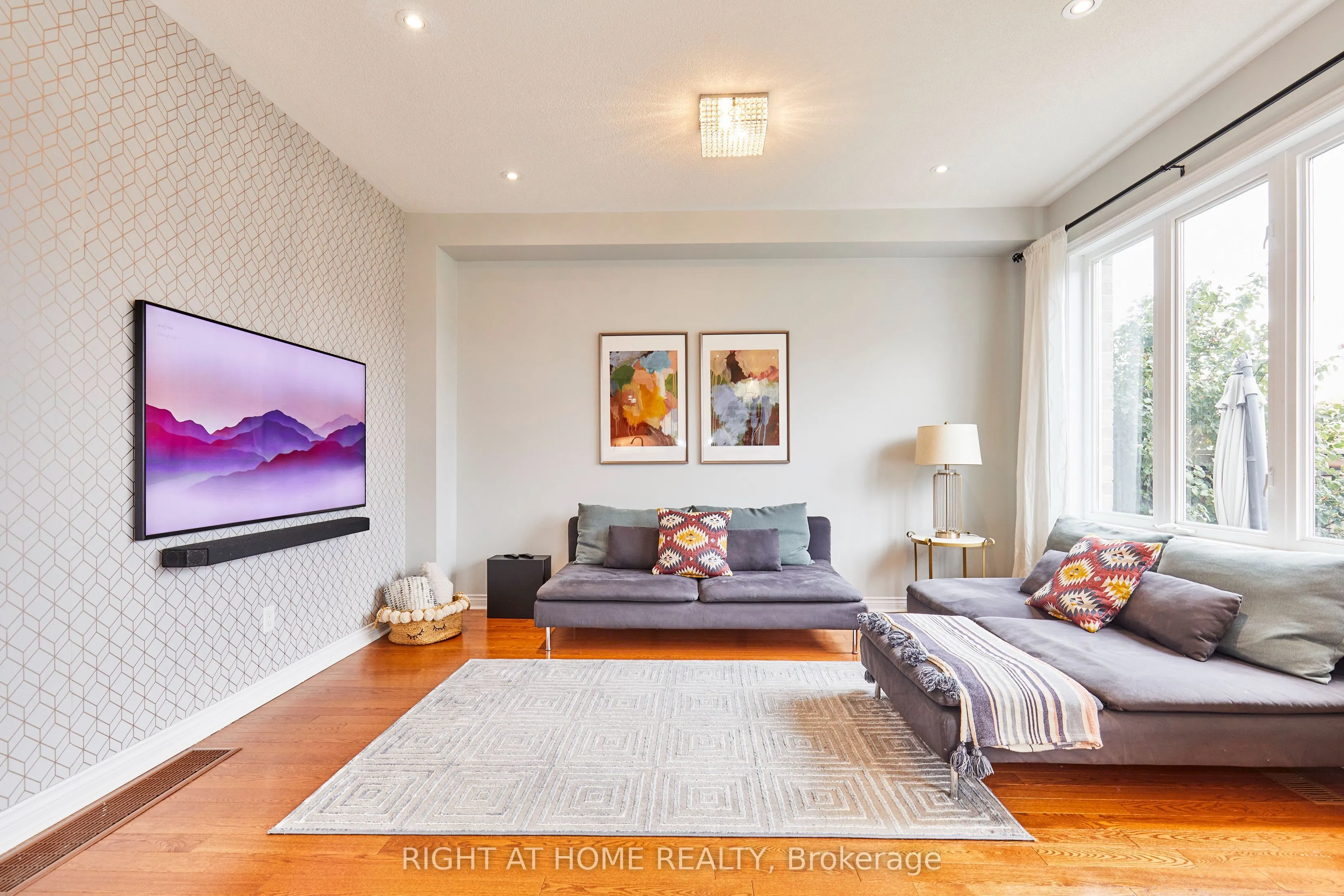 71 Keith-Wright Crescent