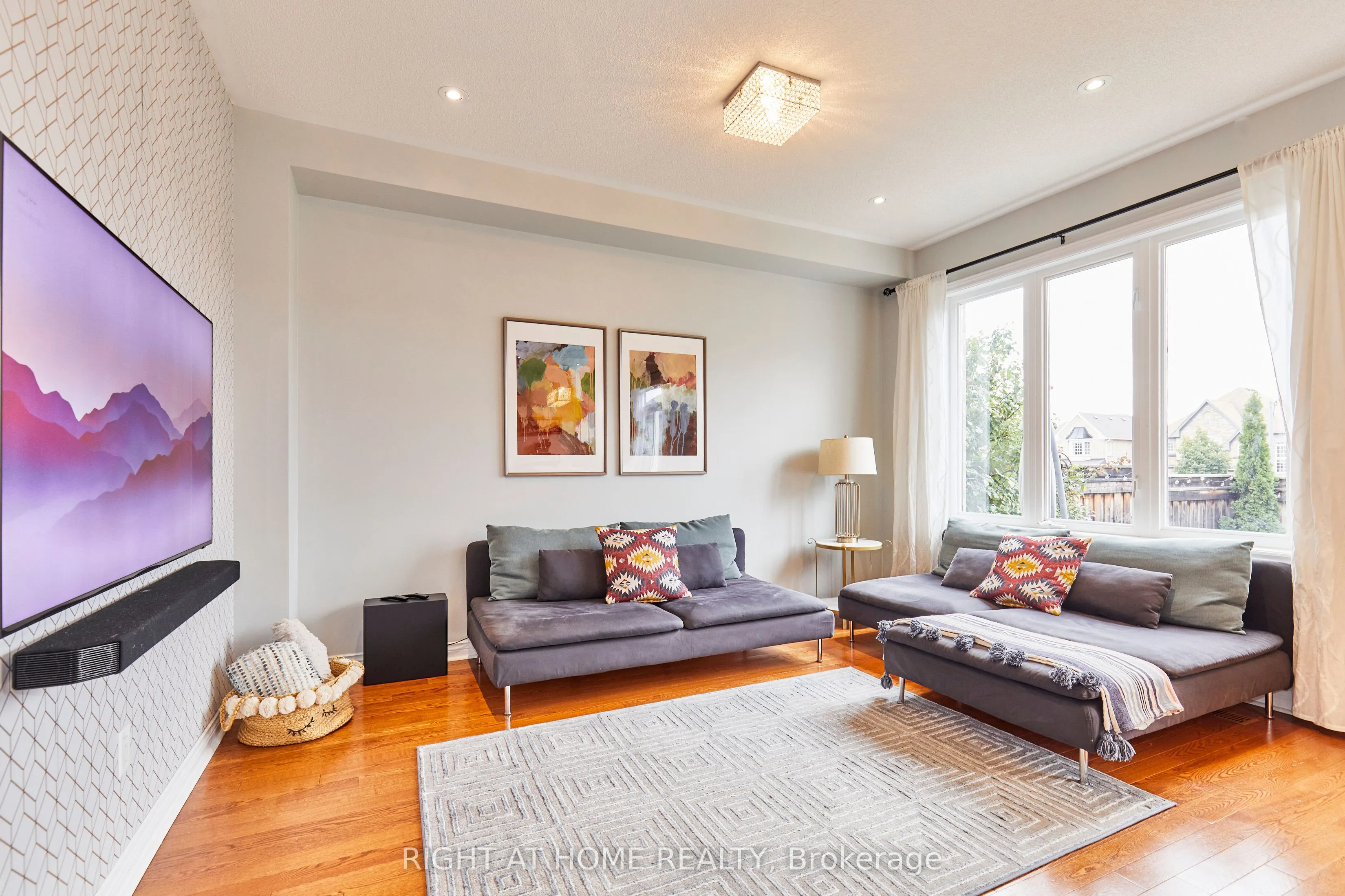 71 Keith-Wright Crescent
