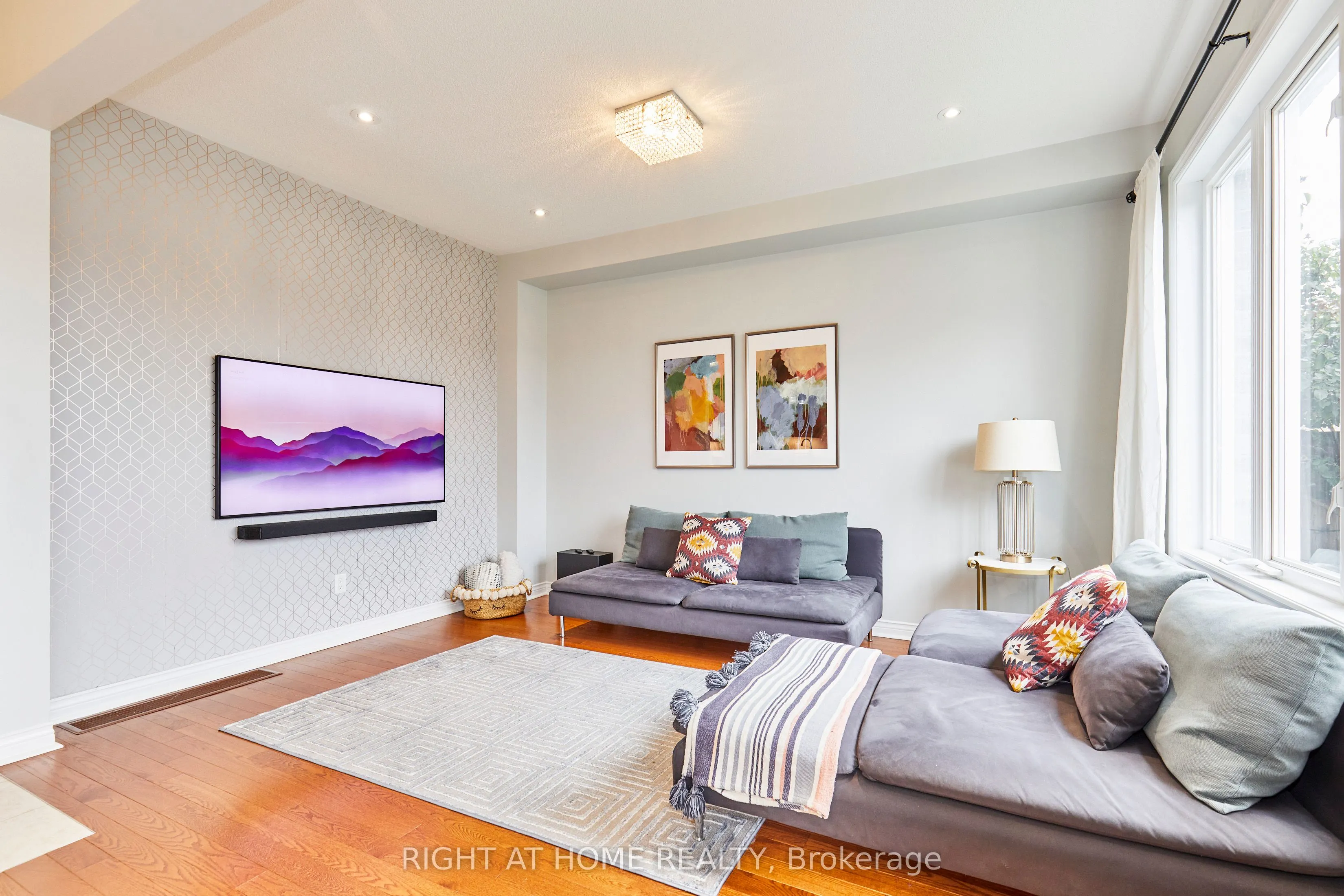 71 Keith-Wright Crescent