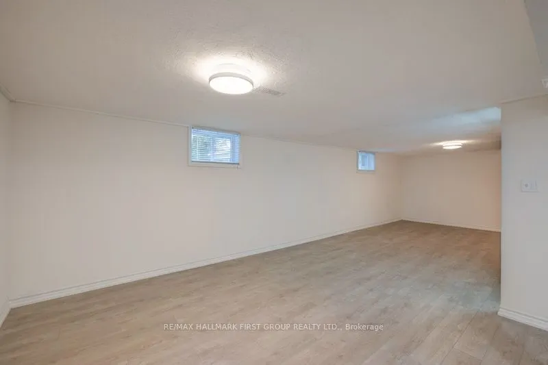1000 Wardman Crescent