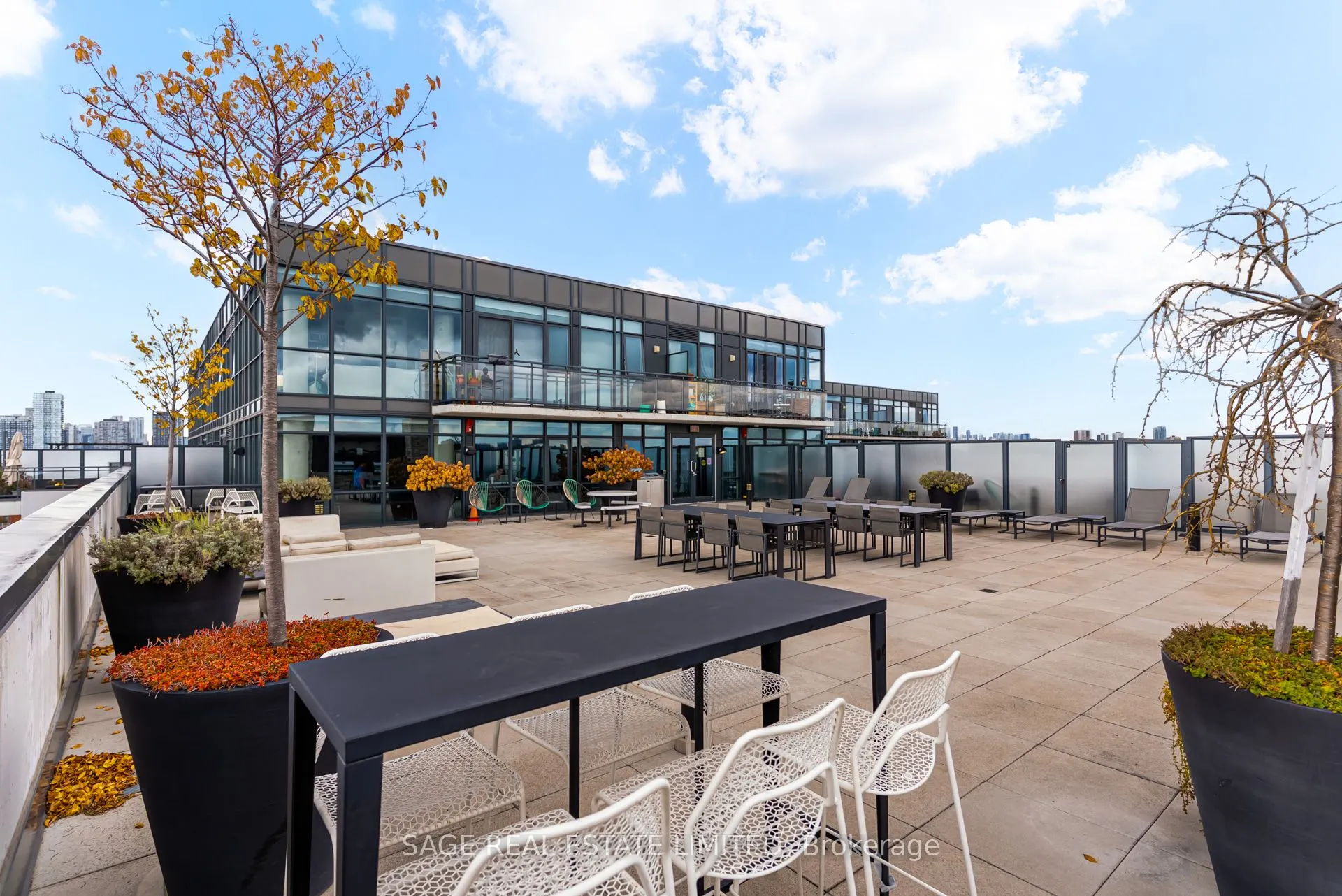 1190 Dundas Street E, #504