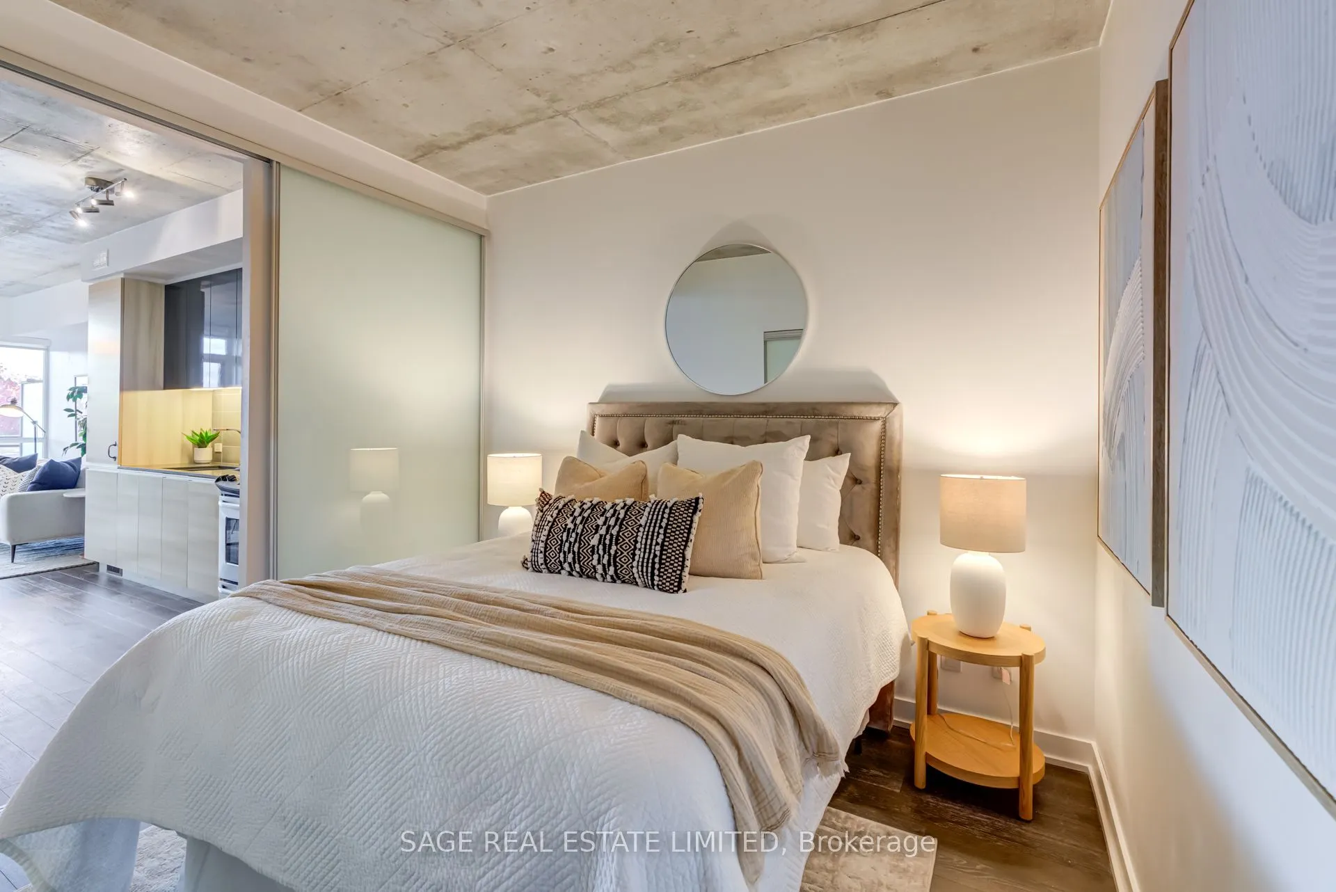 1190 Dundas Street E, #504