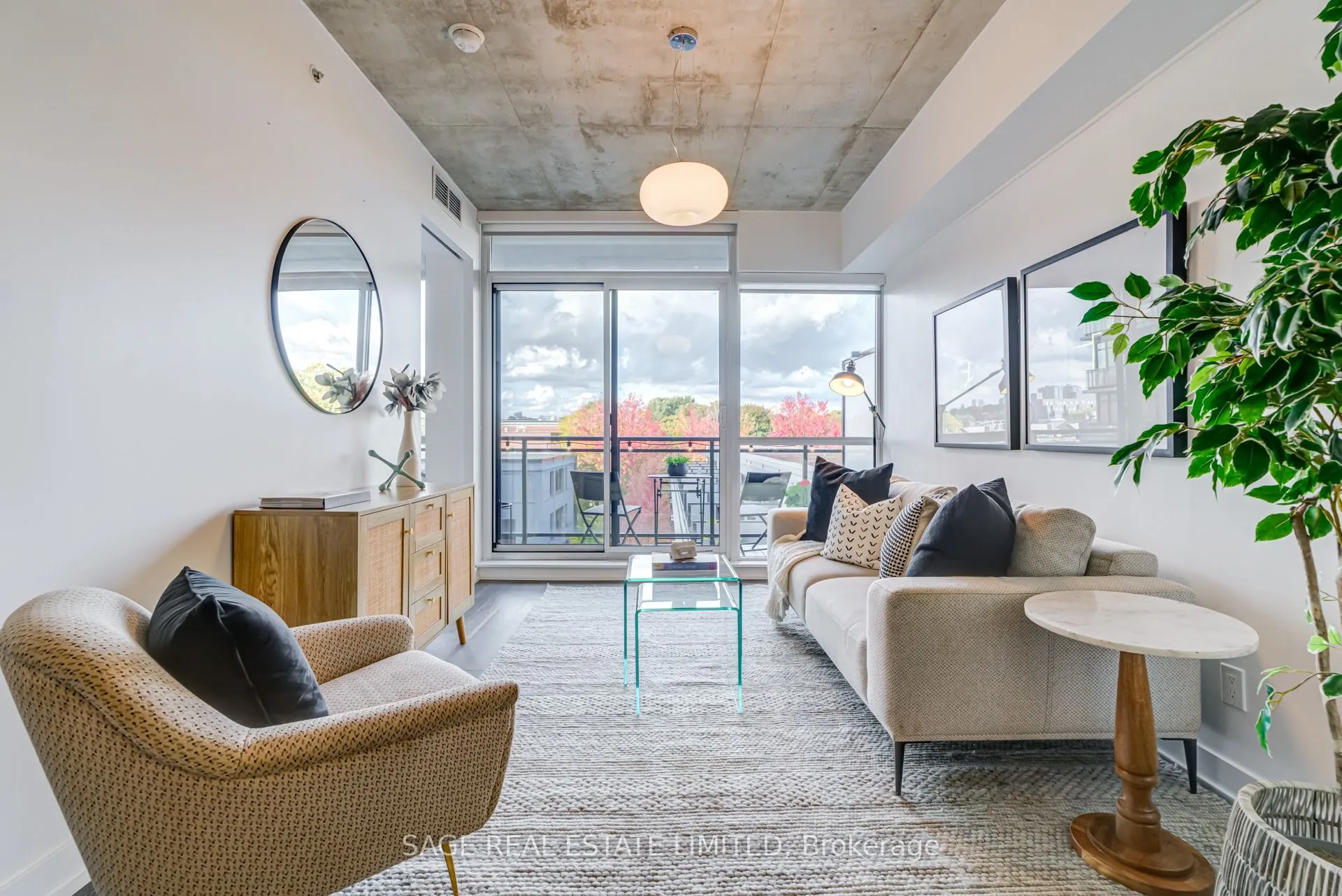 1190 Dundas Street E, #504