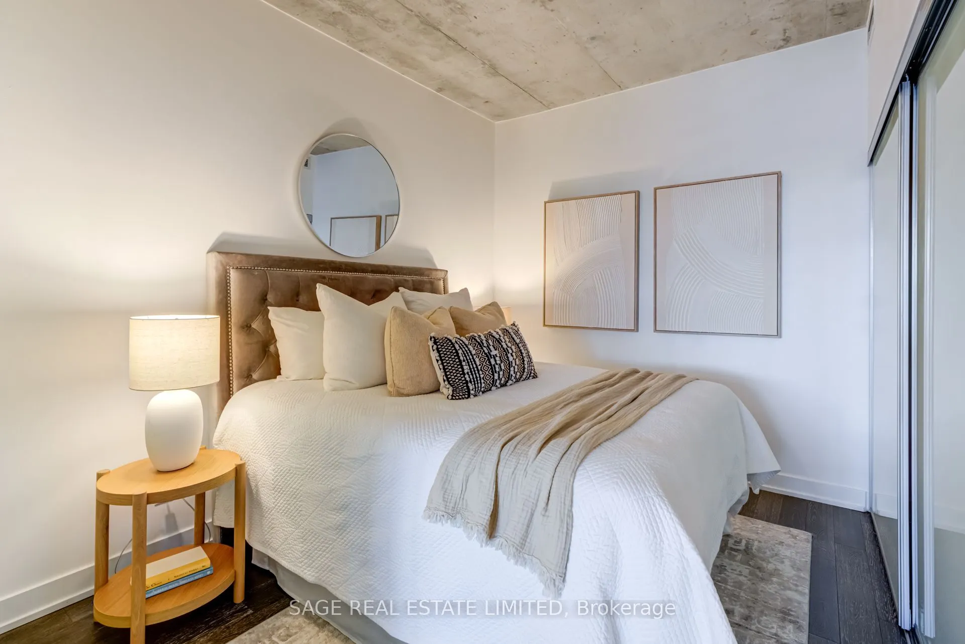 1190 Dundas Street E, #504
